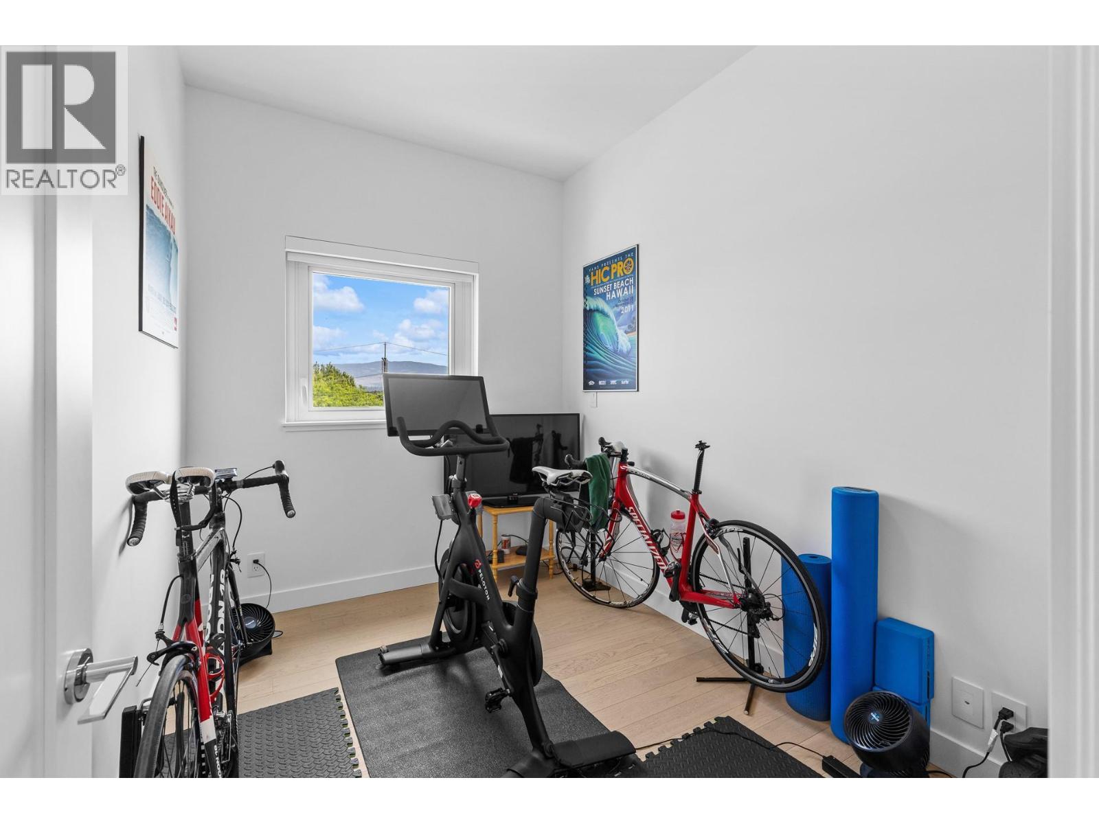 3389 Lakeshore Road Unit# 407