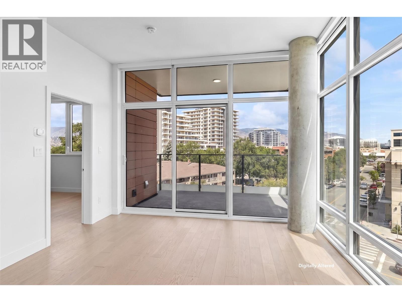 3389 Lakeshore Road Unit# 407
