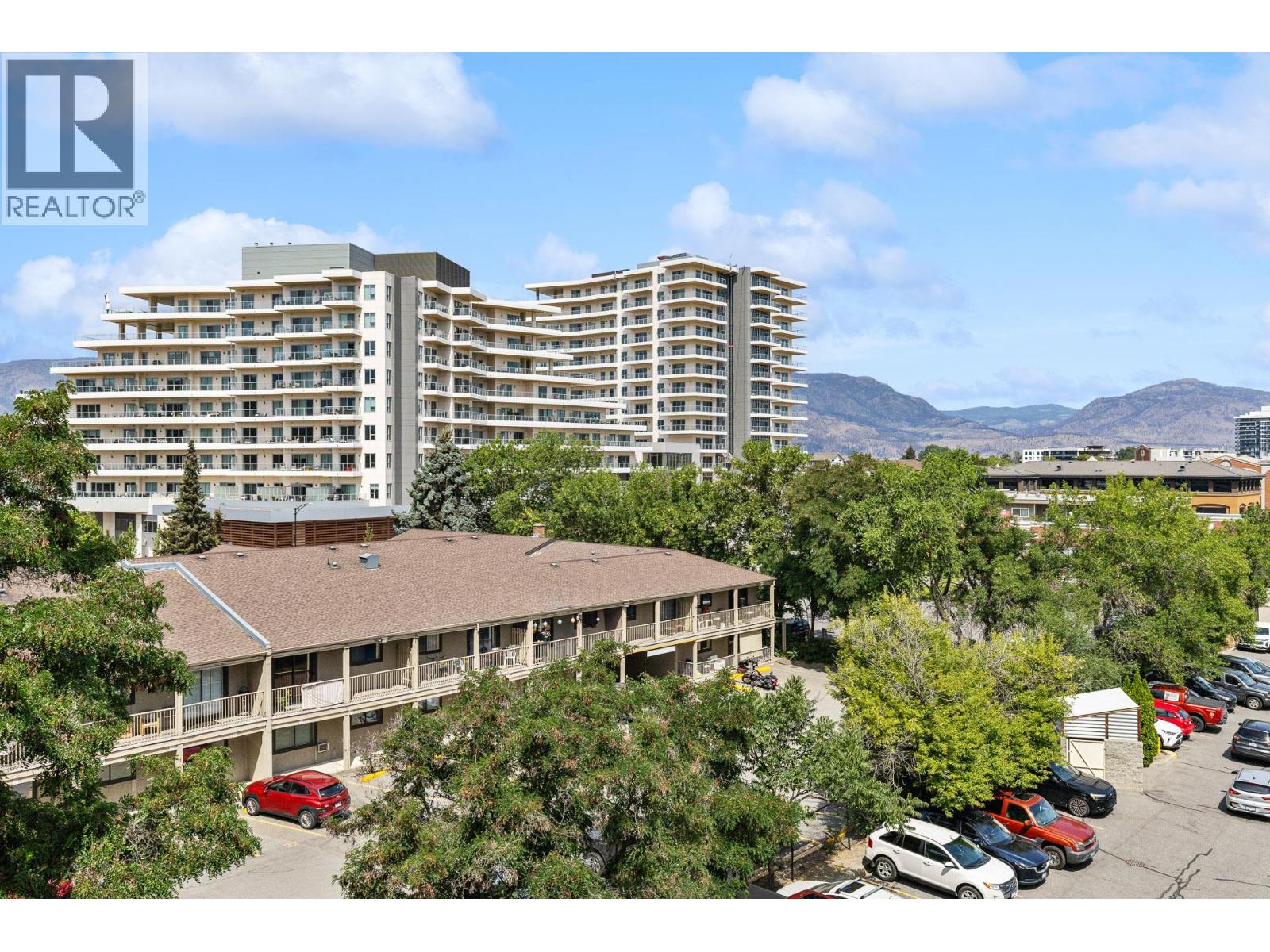 3389 Lakeshore Road Unit# 407