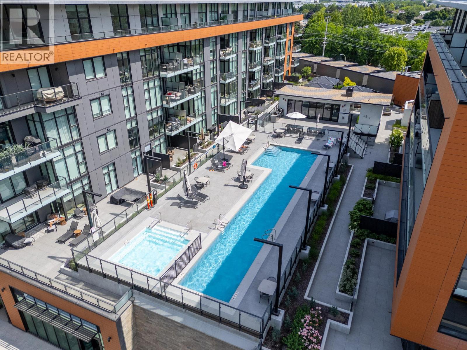 3389 Lakeshore Road Unit# 407