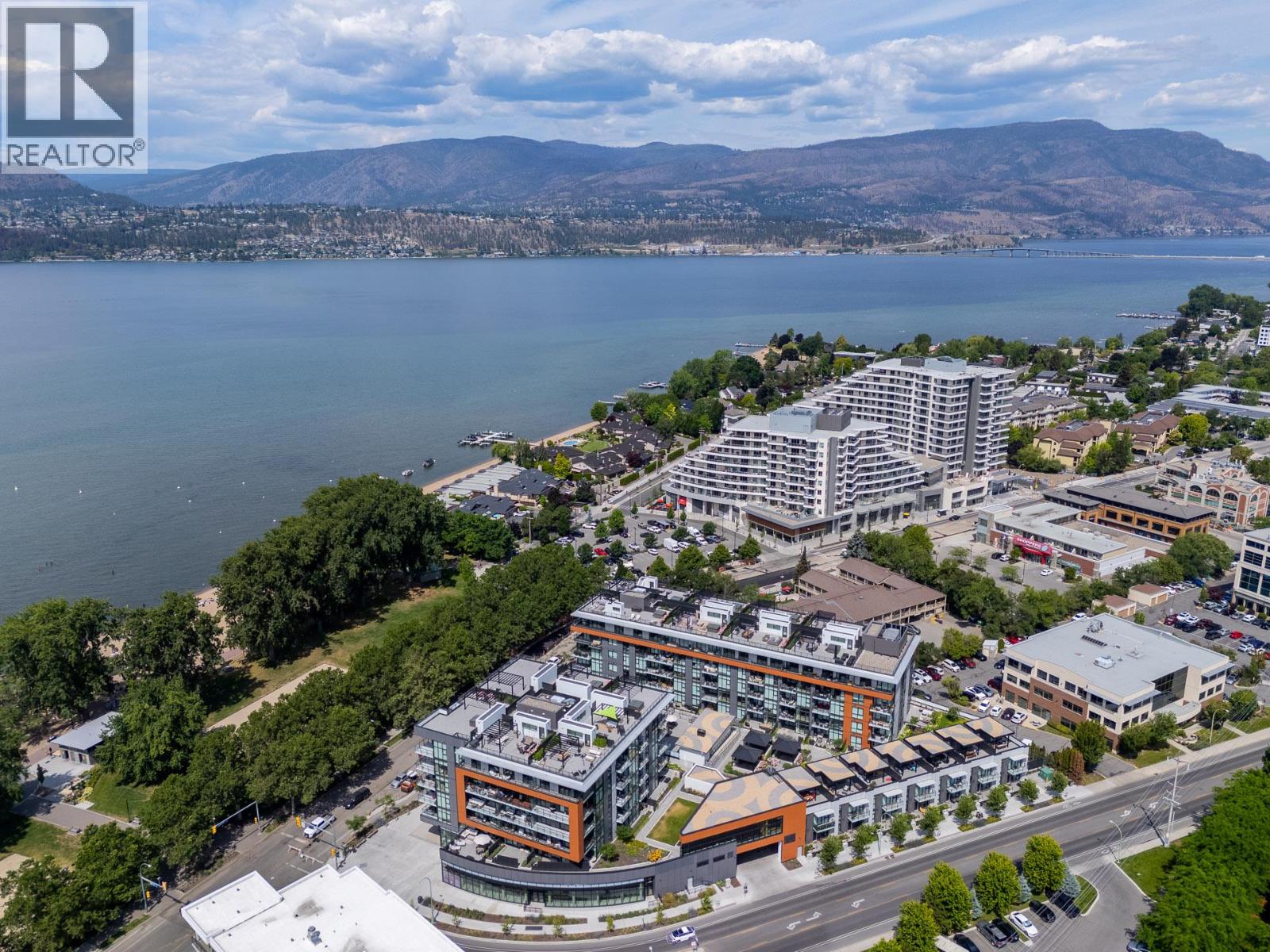 3389 Lakeshore Road Unit# 407