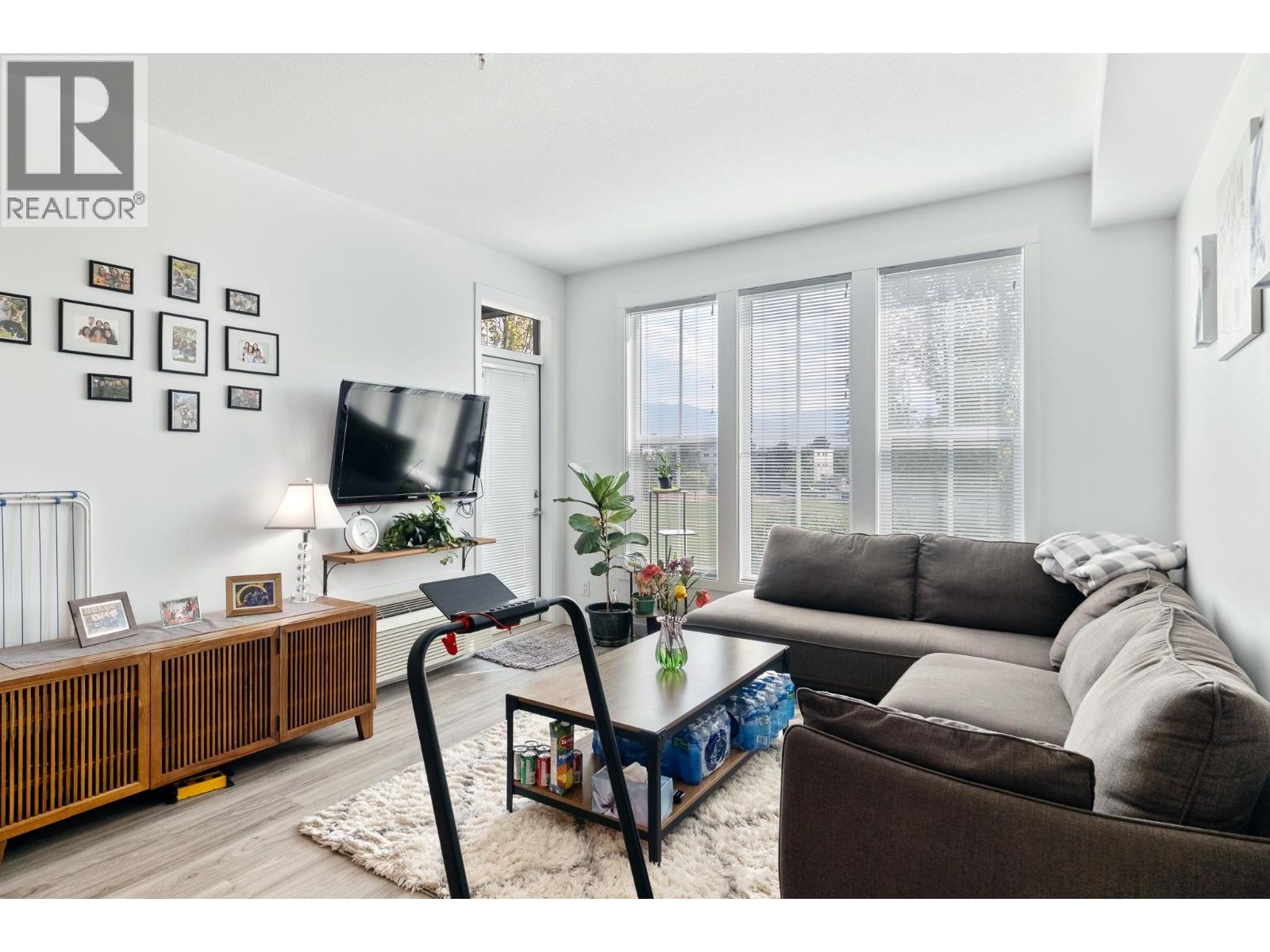 1775 Chapman Place Unit# 223