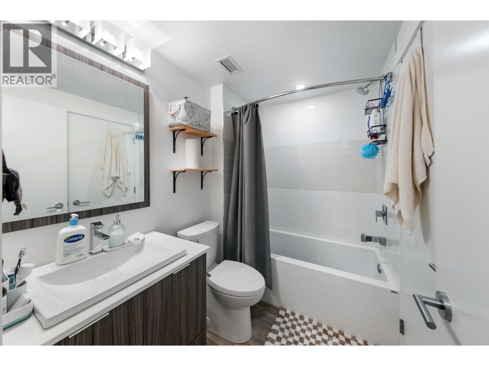 1775 Chapman Place Unit# 223