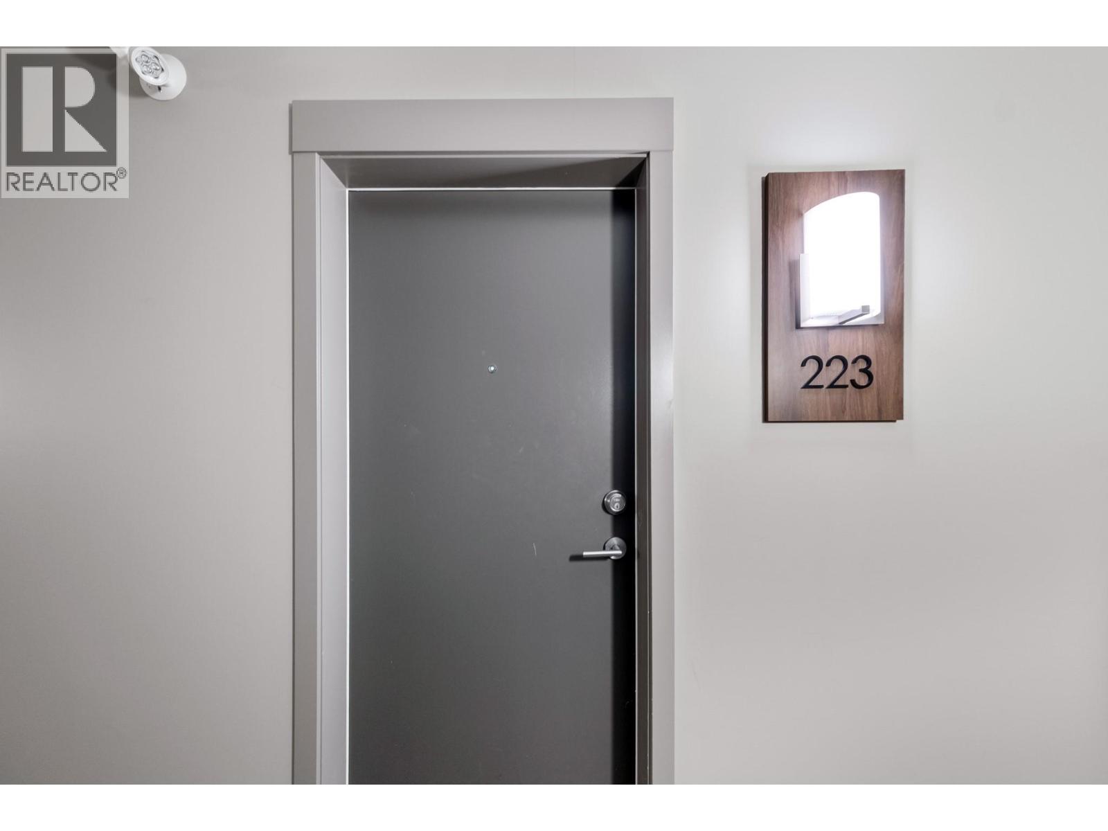 1775 Chapman Place Unit# 223
