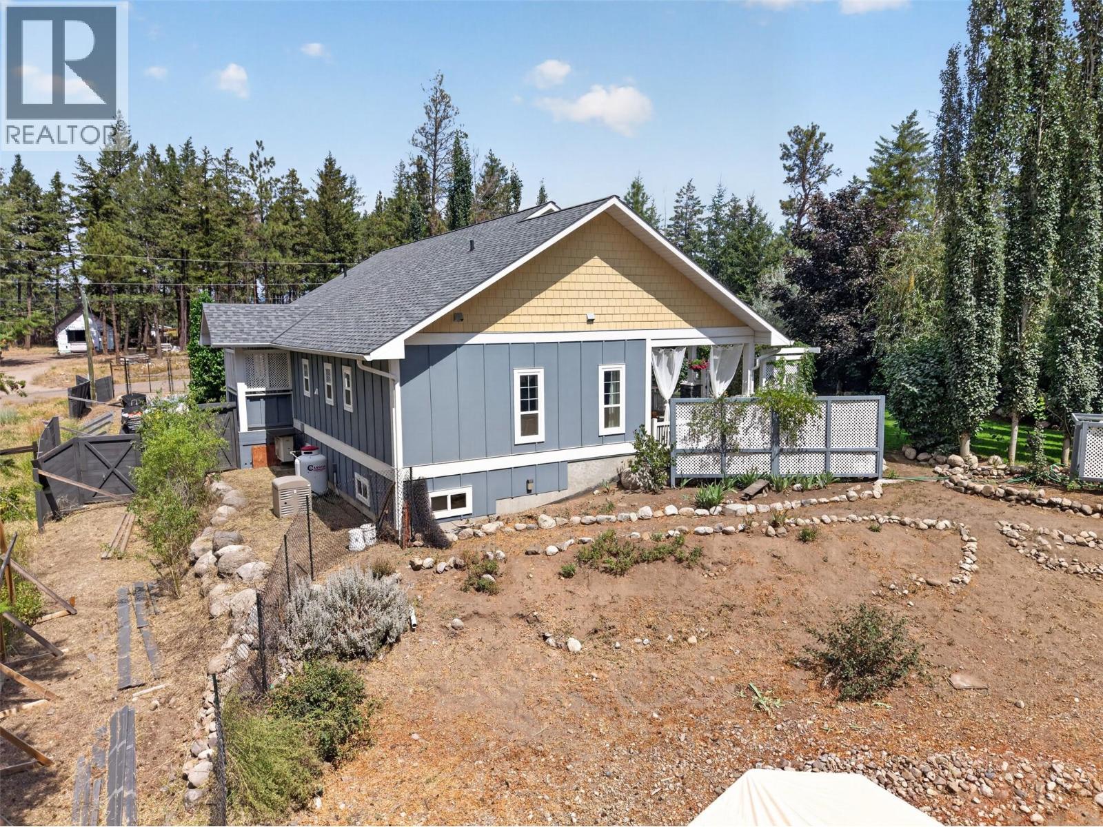 7272 Dunwaters Road