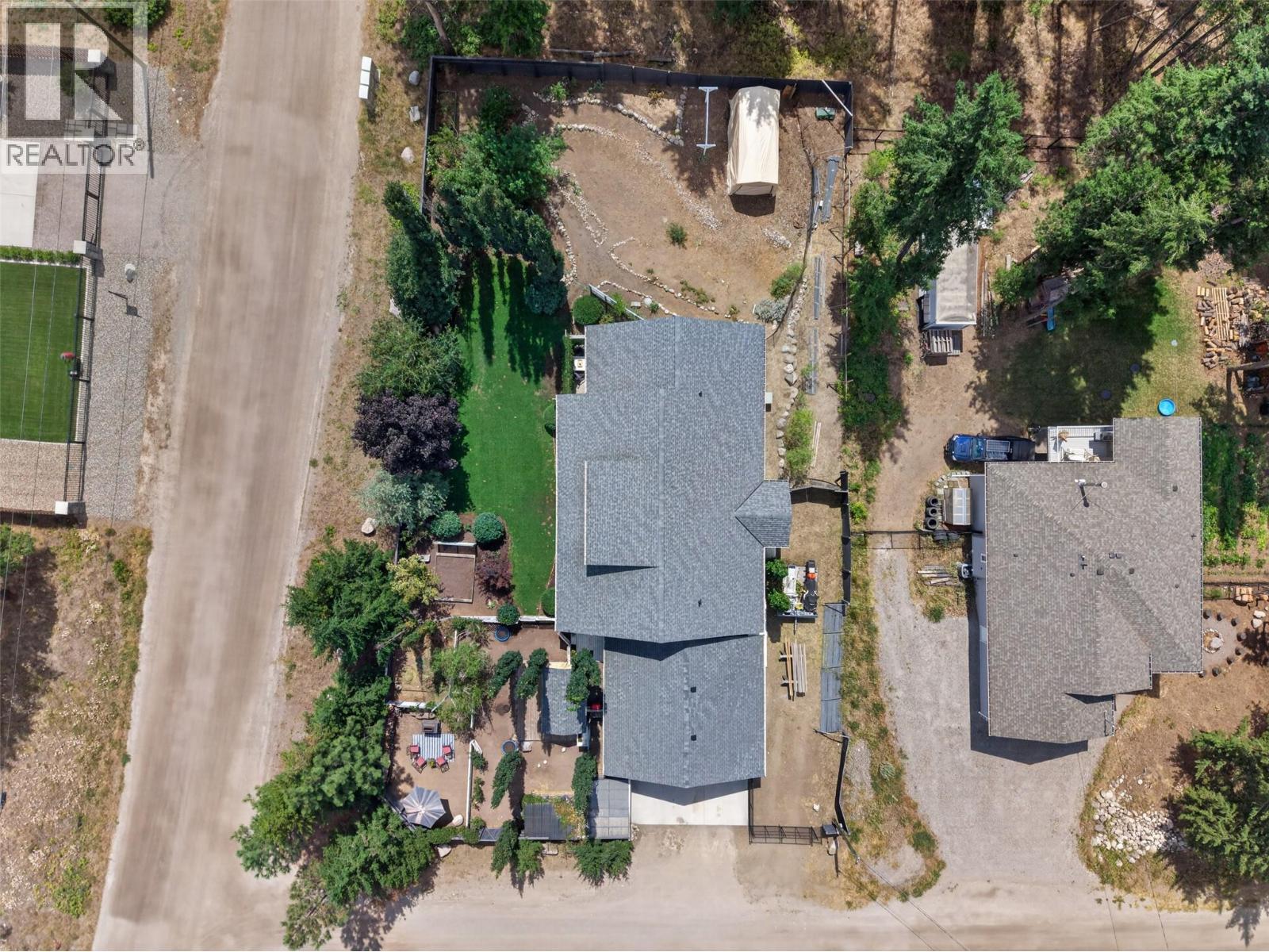 7272 Dunwaters Road