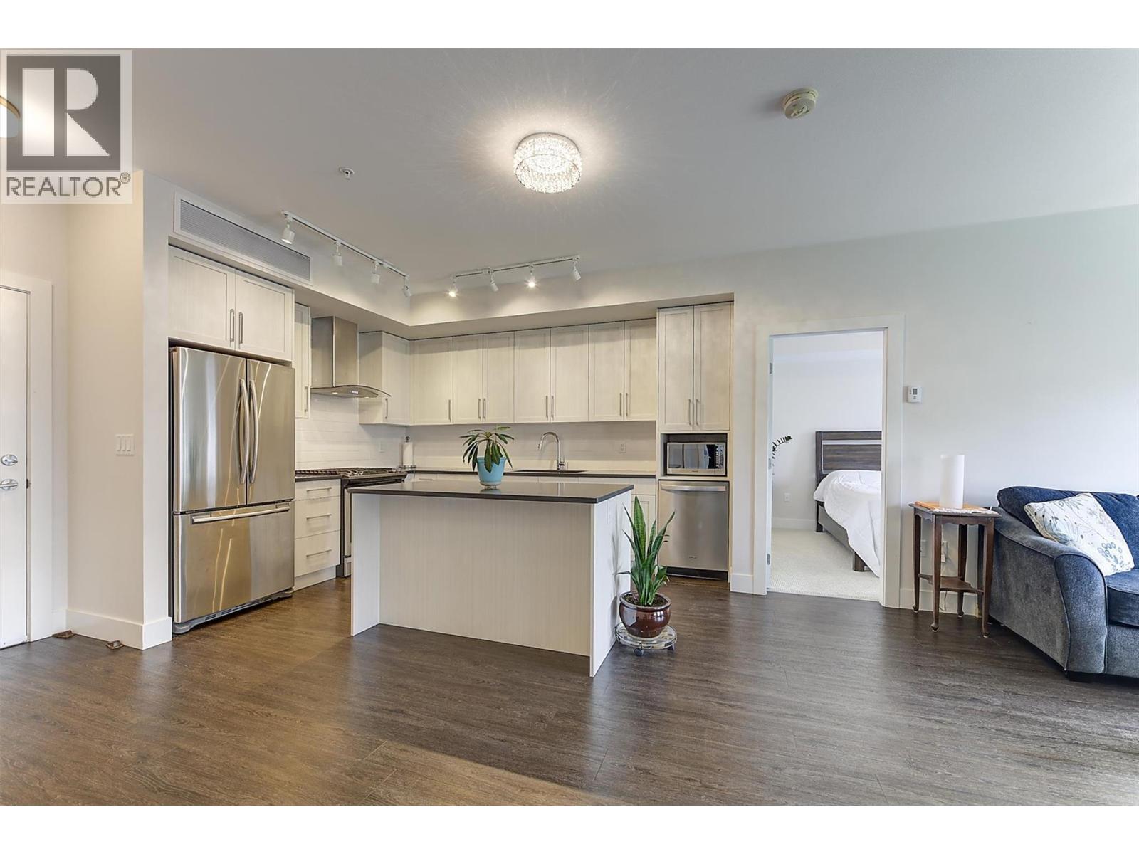 4380 Lakeshore Road Unit# 225