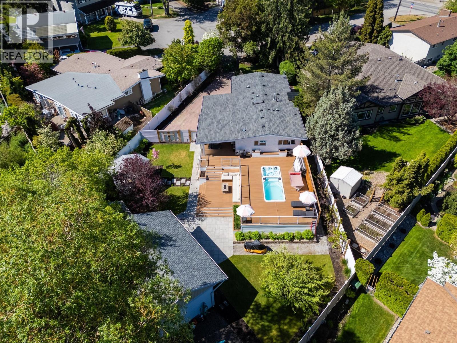 624 Armour Crescent