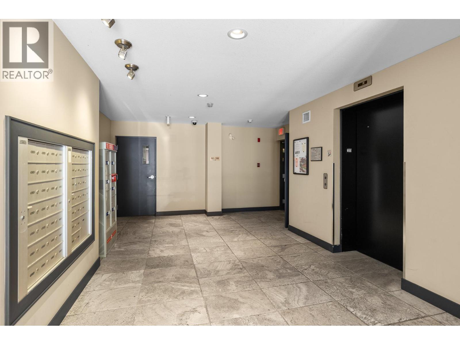 3211 Skyview Lane Unit# 406