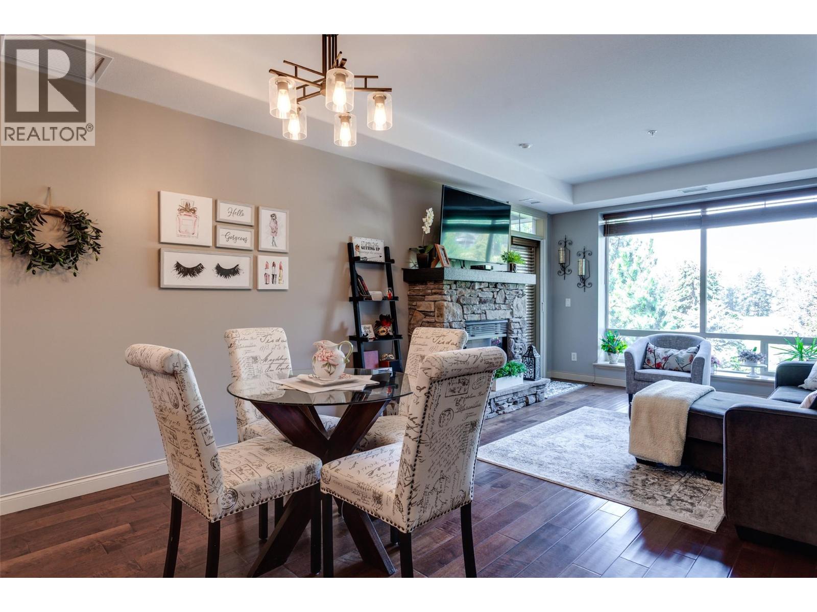 2760 Auburn Road Unit# 212