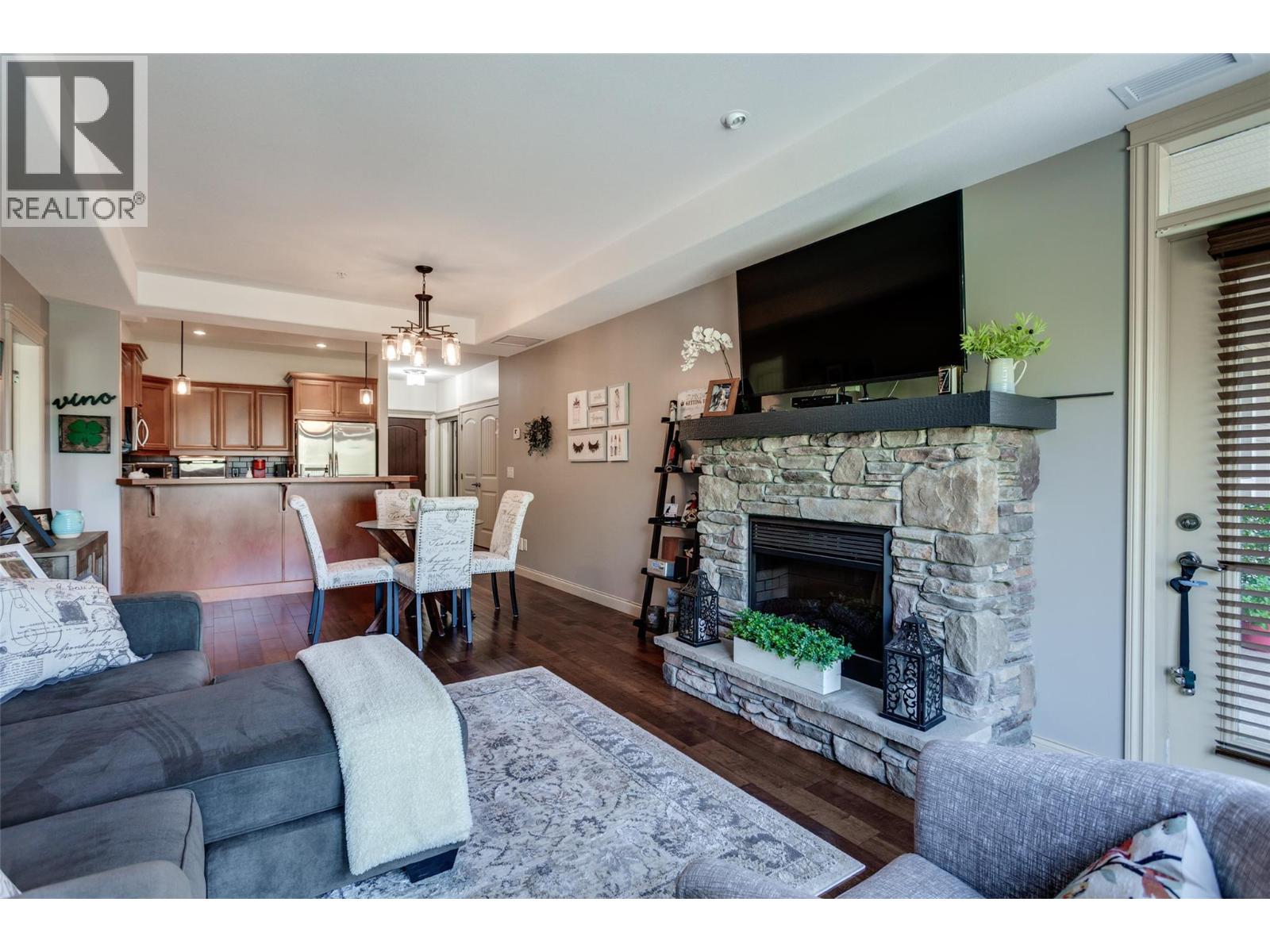 2760 Auburn Road Unit# 212