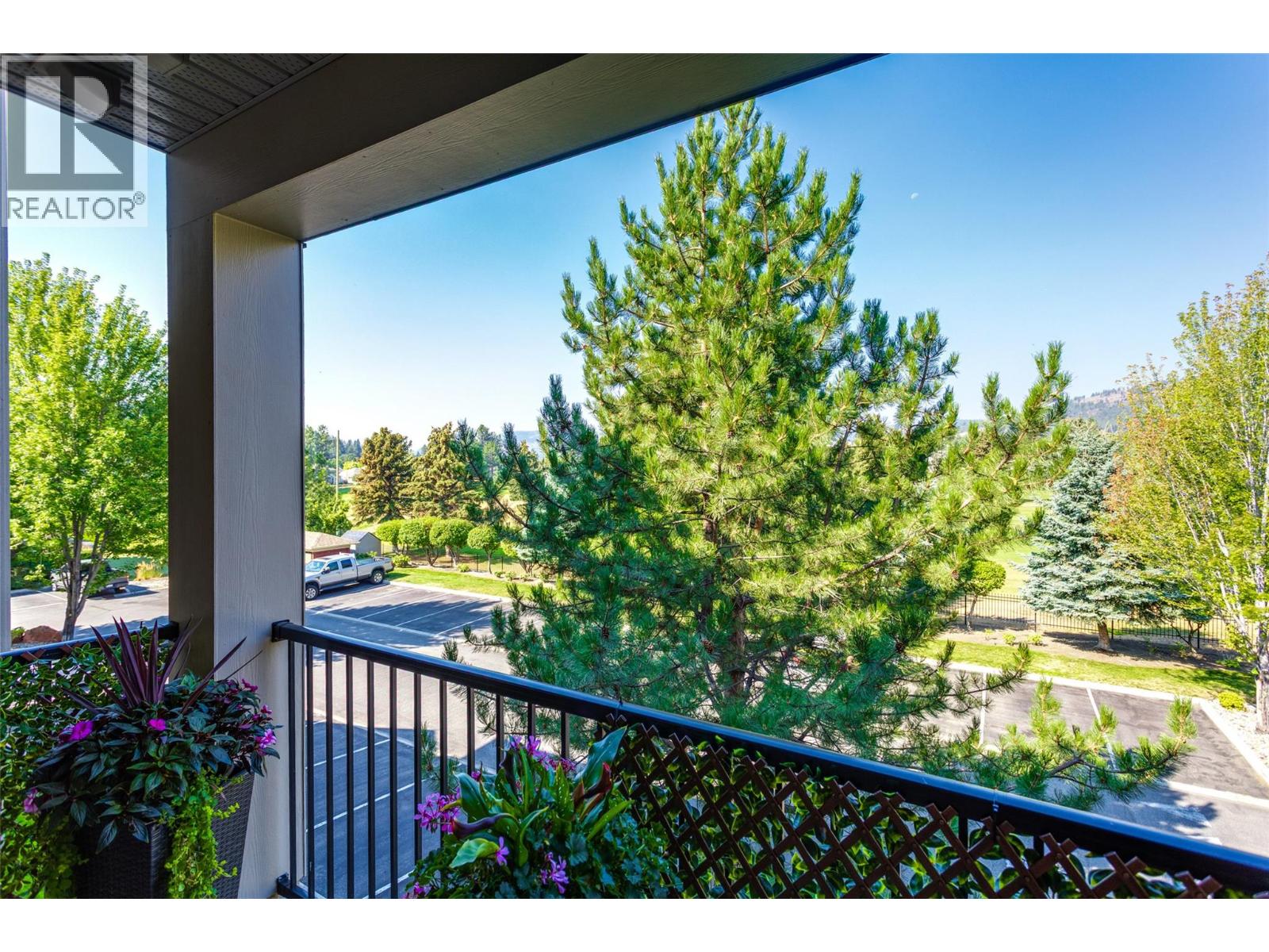 2760 Auburn Road Unit# 212