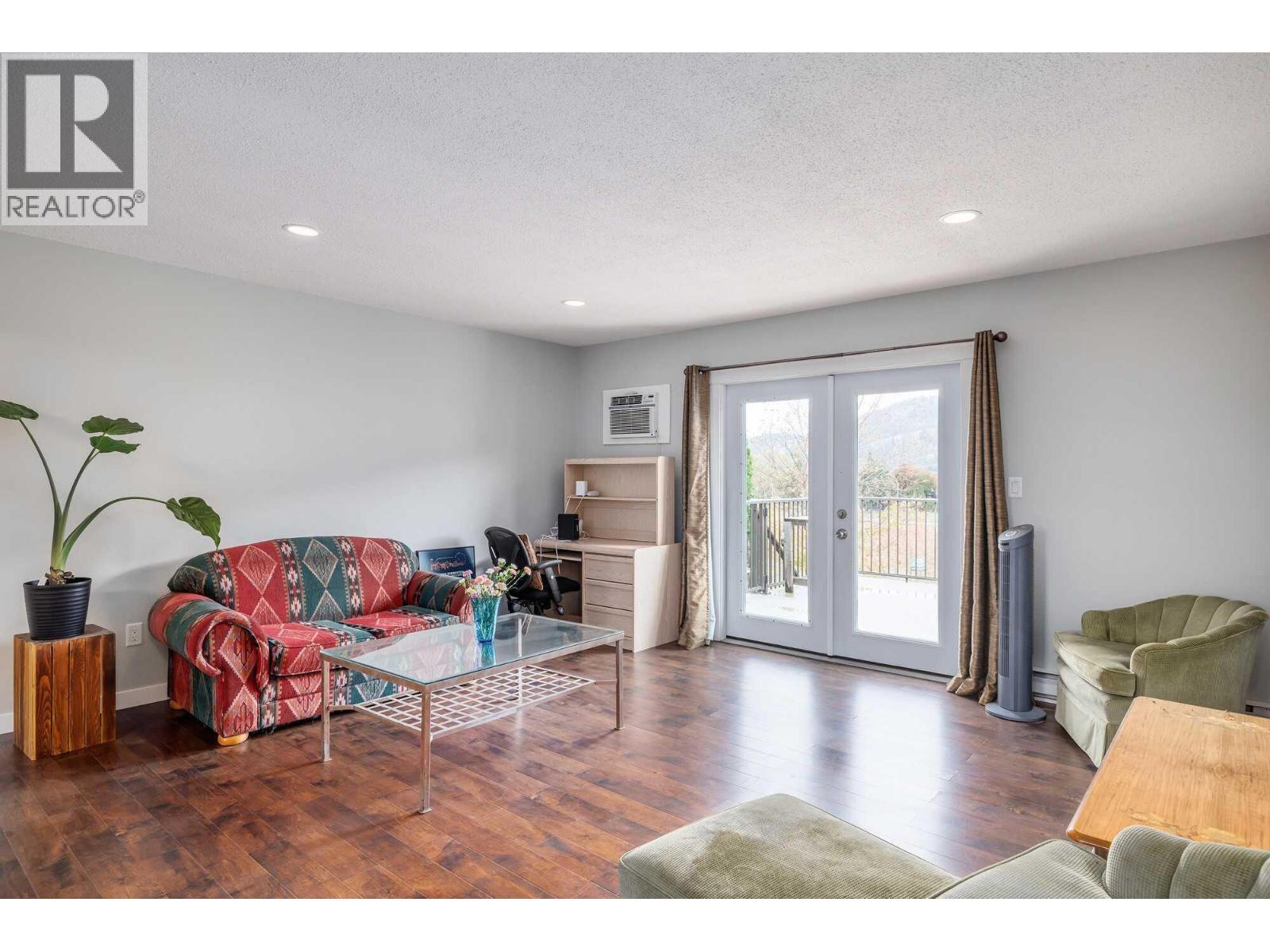 2161 Scenic Road Unit# 3