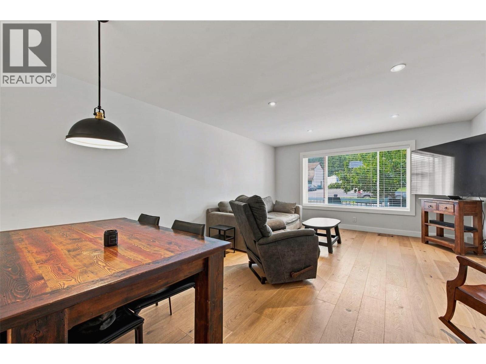 3173 Coventry Crescent
