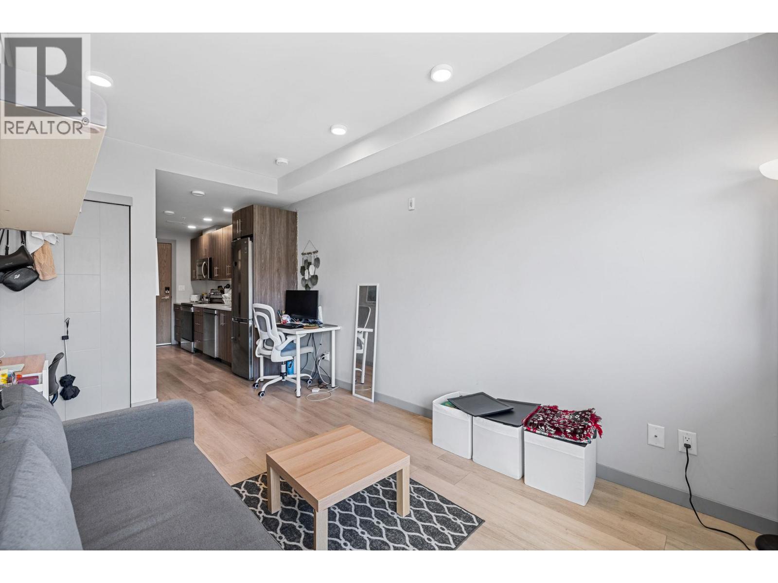345 Dougall Road N Unit# 220