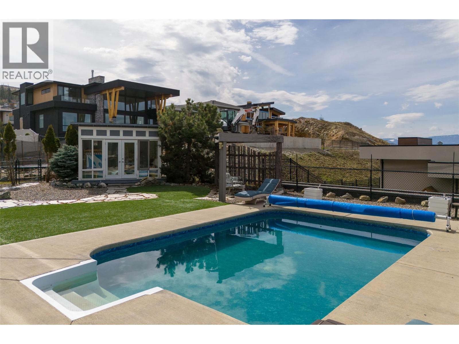 5342 Signet Crescent
