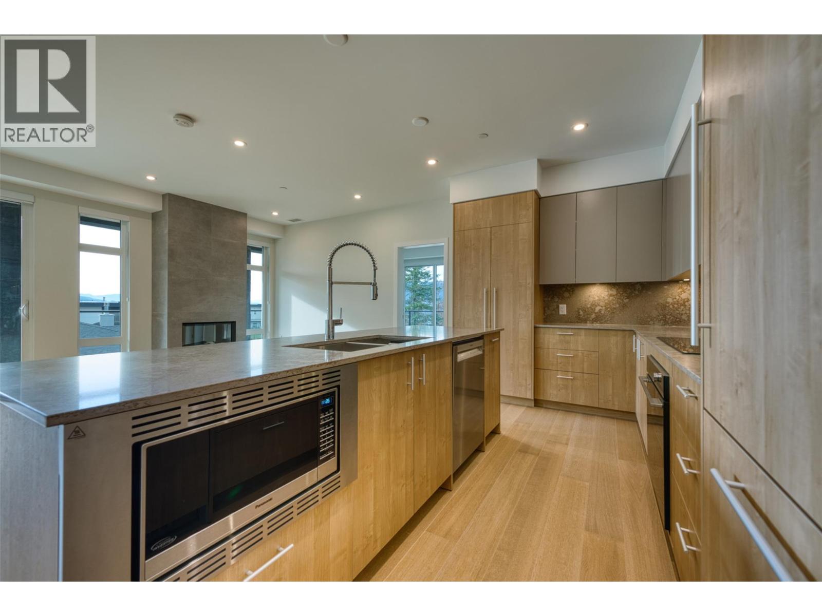 9652 Benchland Drive Unit# 205