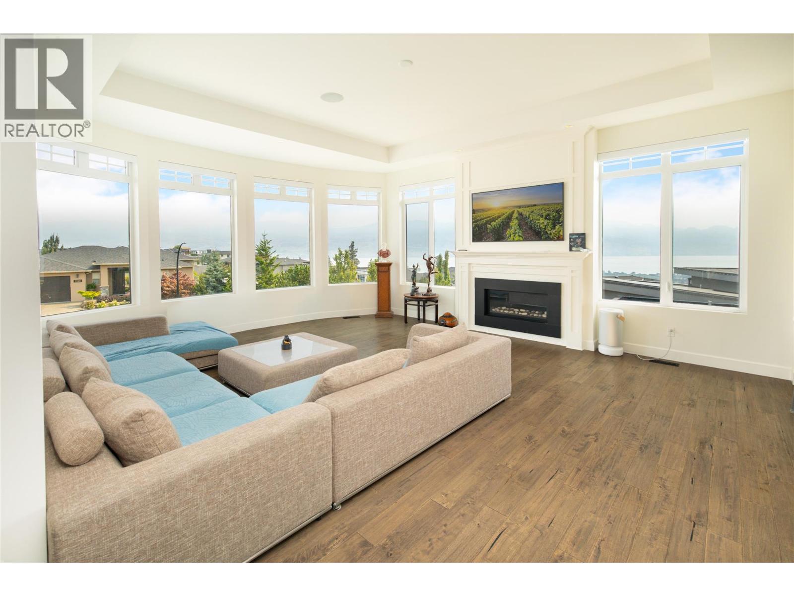 3351 Vineyard View Drive
