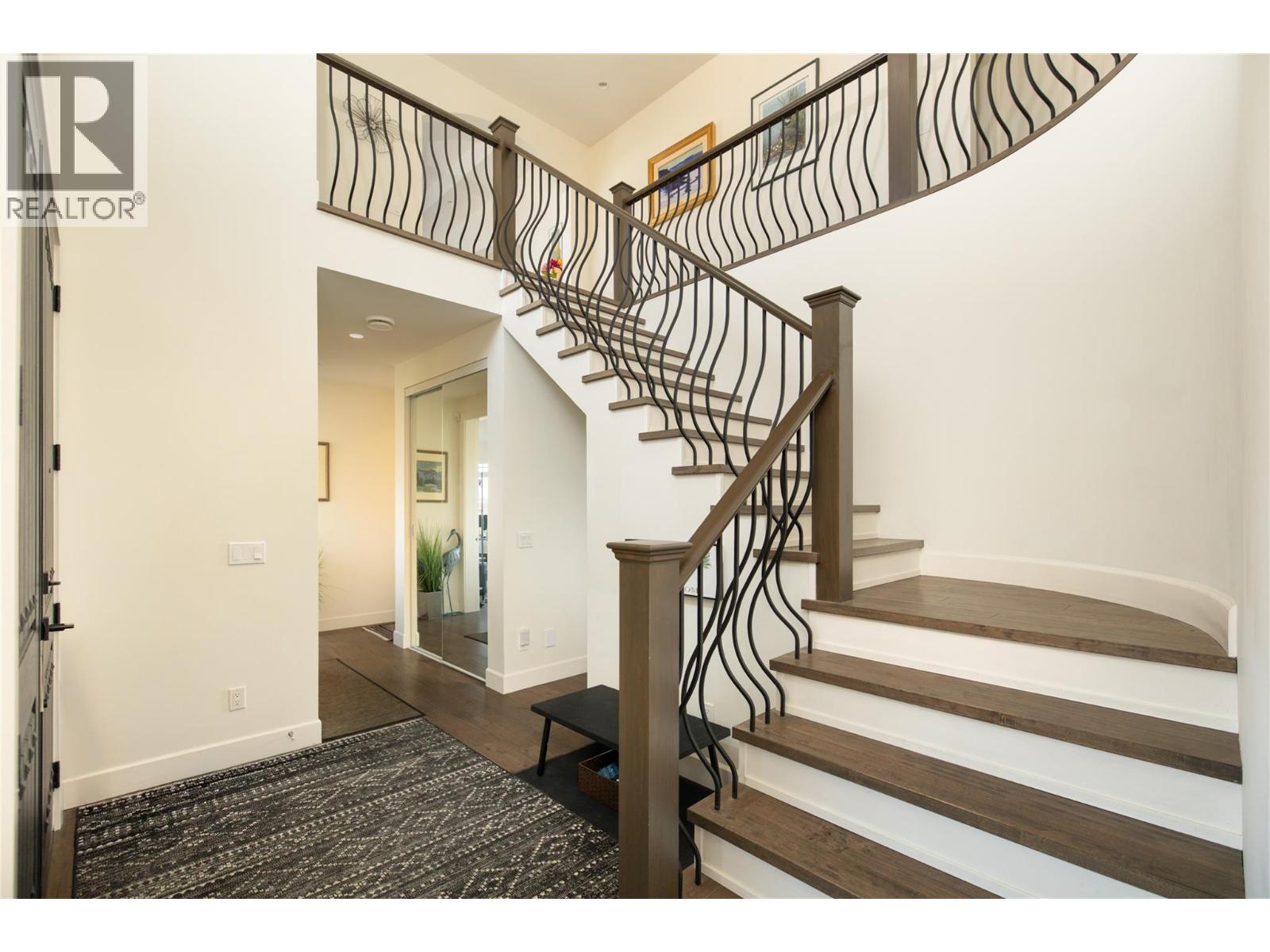 3351 Vineyard View Drive