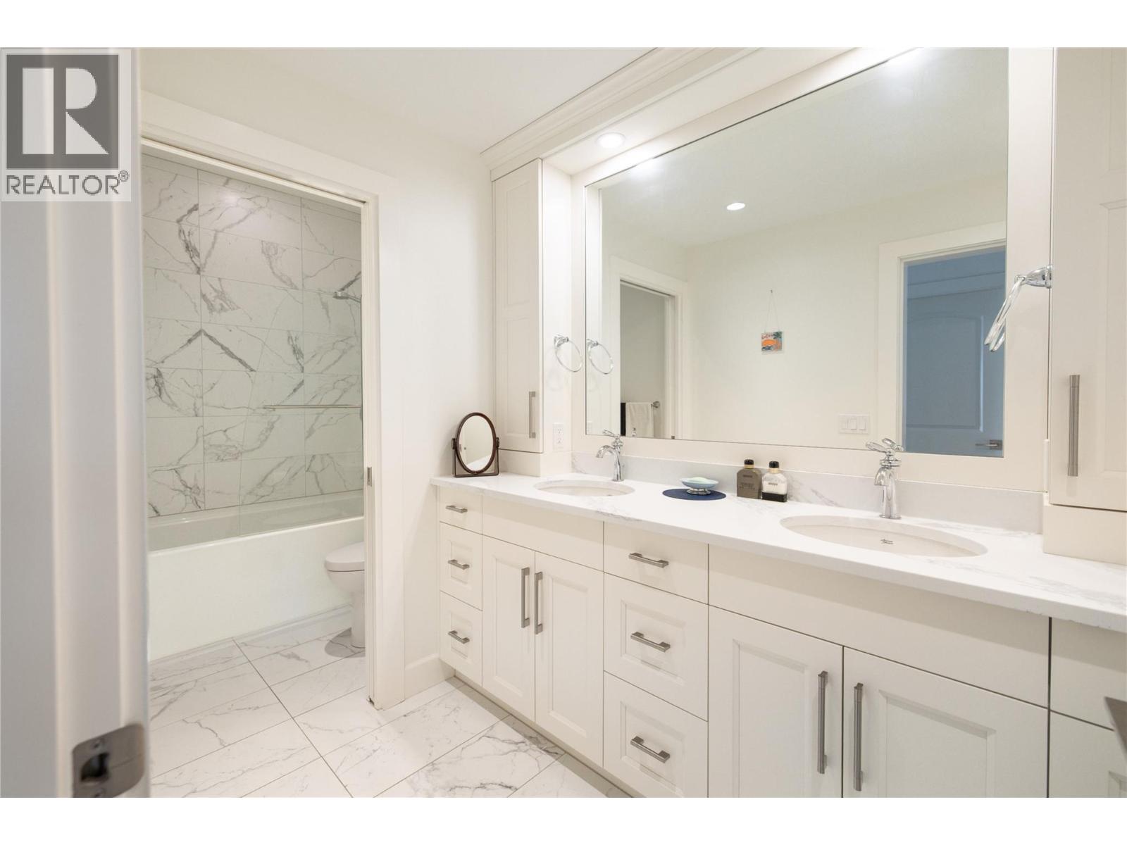 3351 Vineyard View Drive