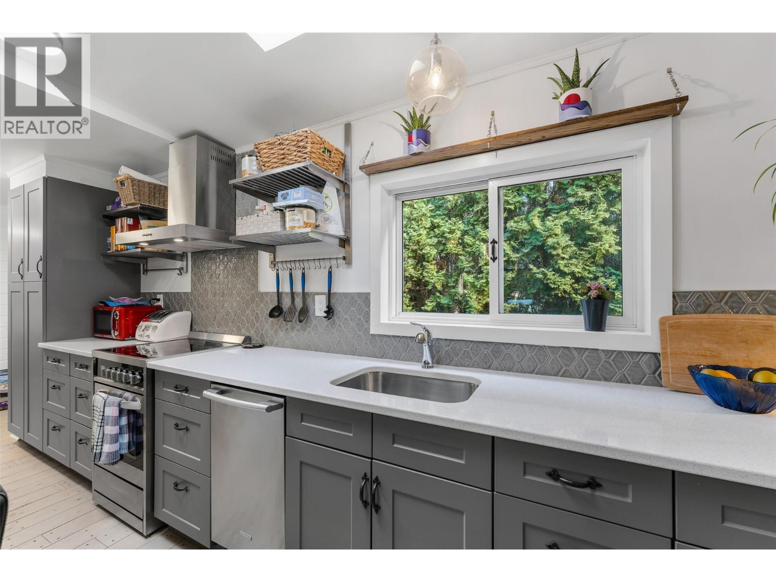 610 Katherine Road Unit# 12