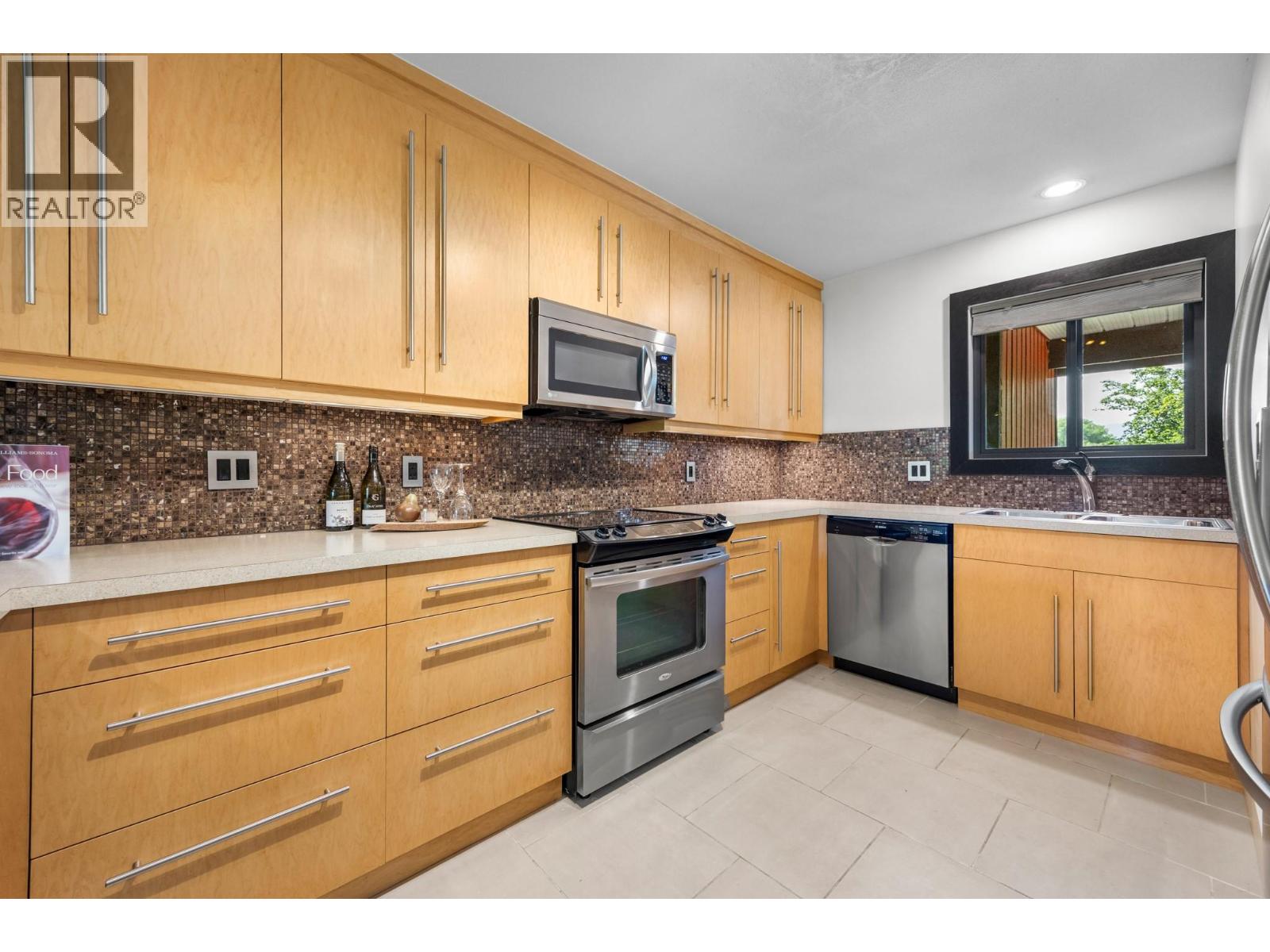 1870 Parkinson Way Unit# 201