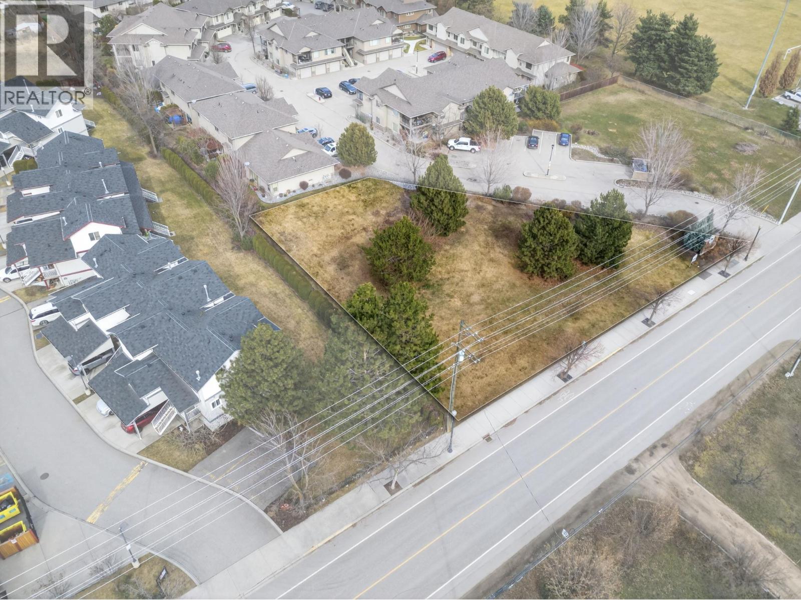 3318 Woodsdale Road
