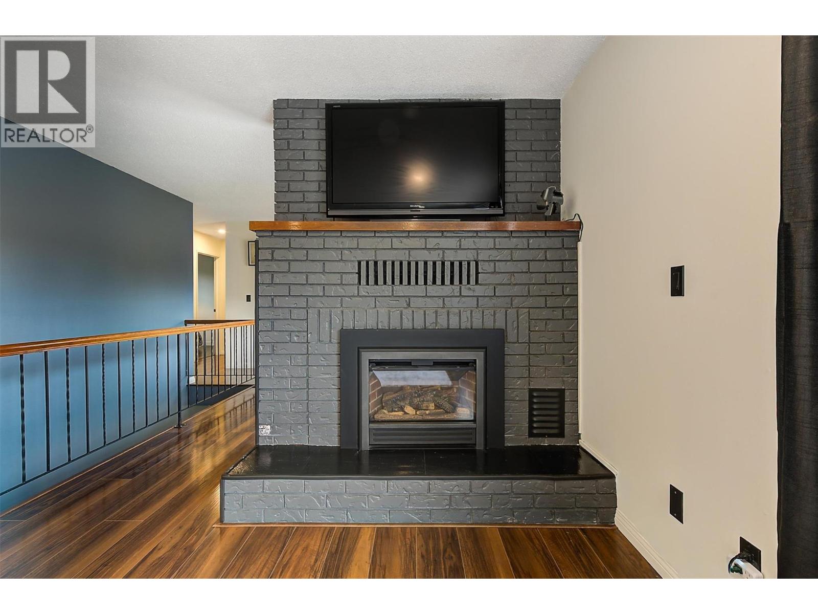 790 Torrs Court