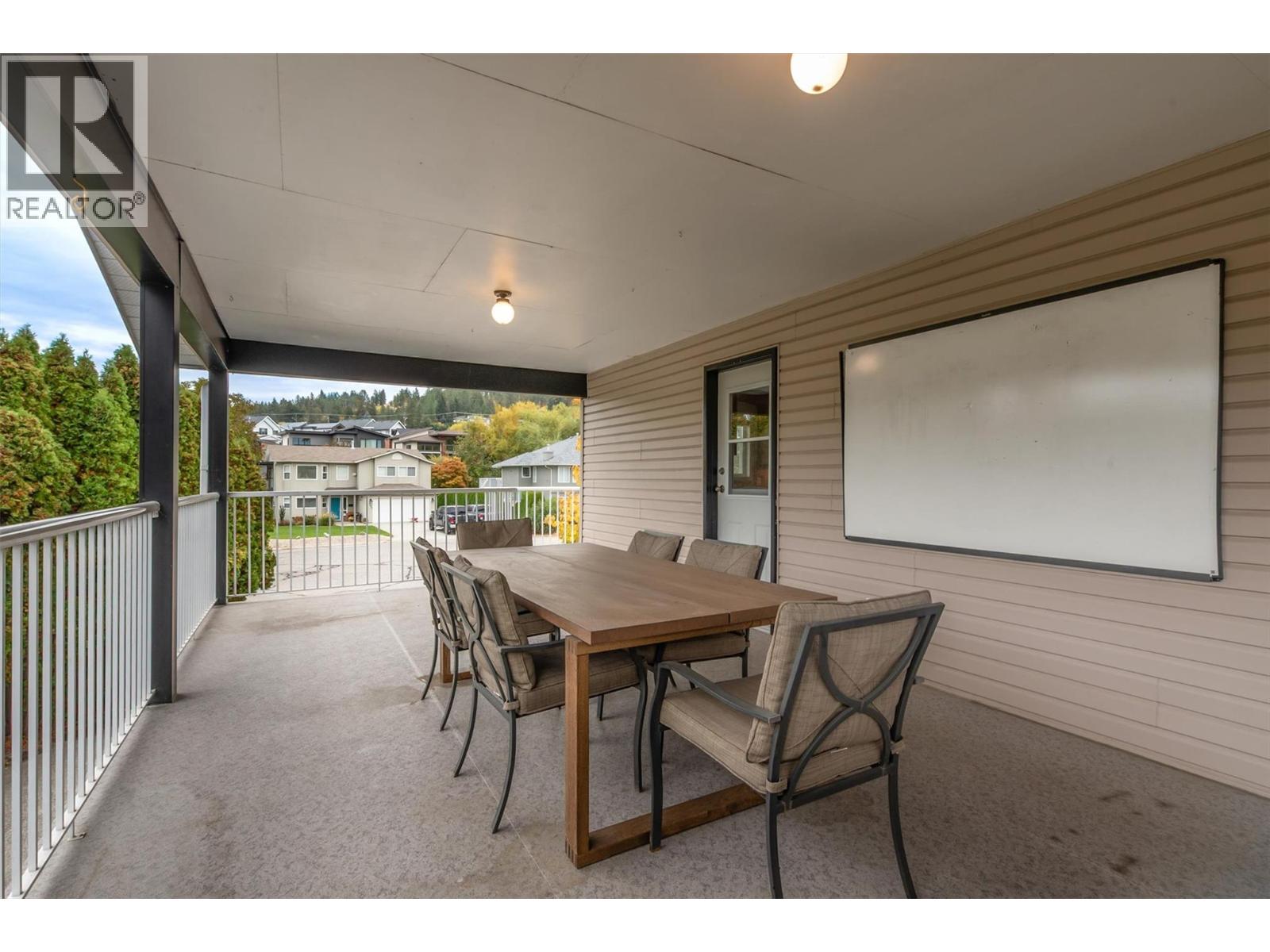 790 Torrs Court