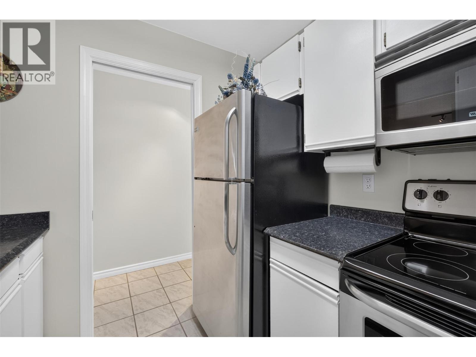 3160 De Montreuil Court Unit# 400