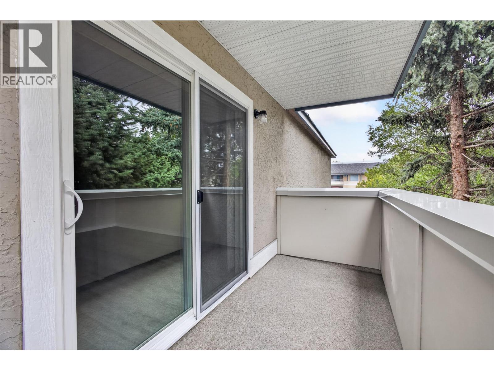 3160 De Montreuil Court Unit# 400