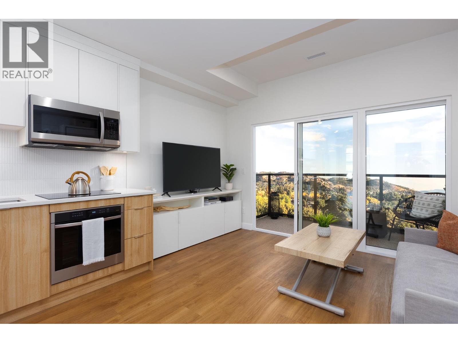 1281 Pridham Avenue Unit# 328 Lot# 84