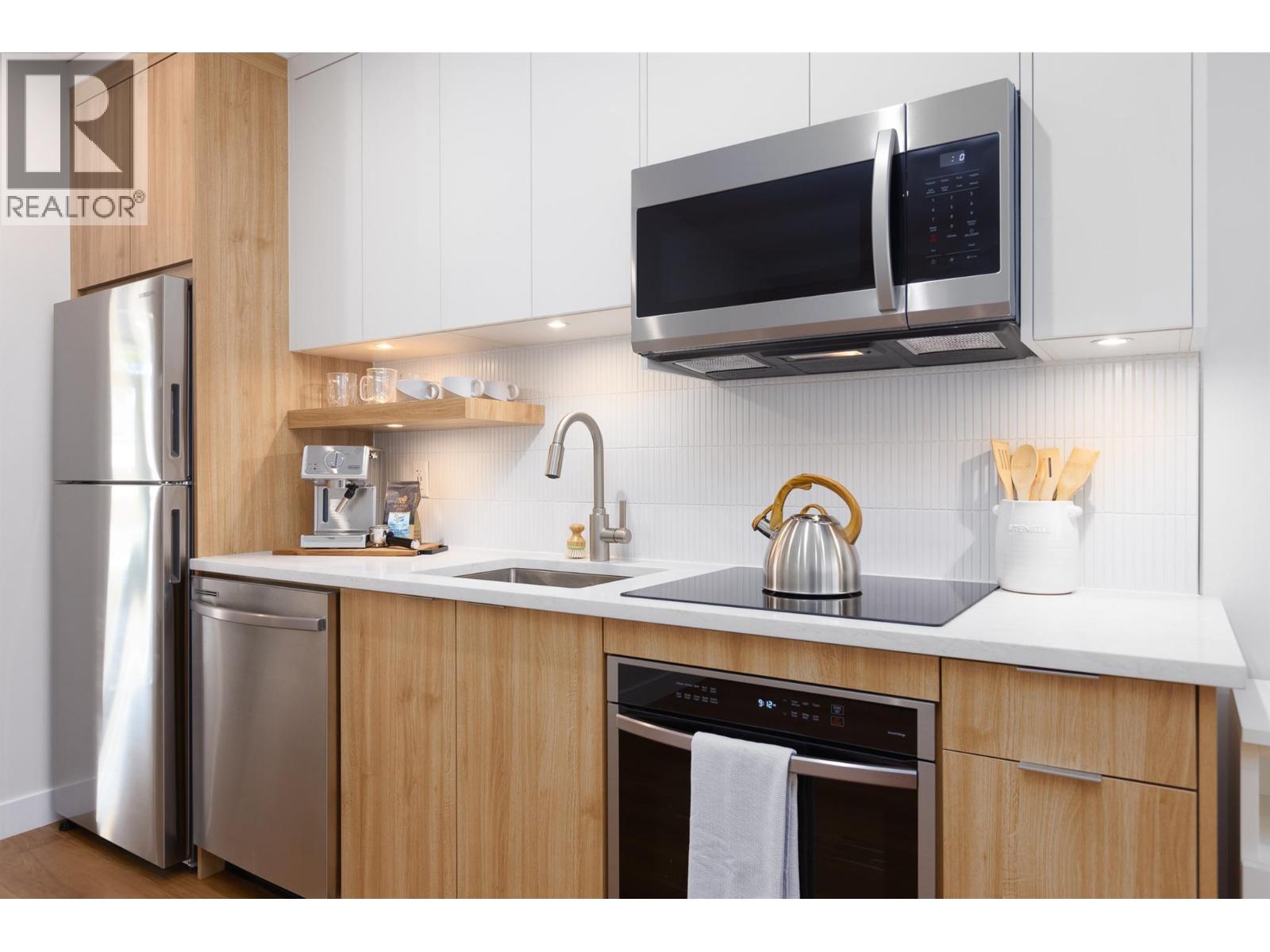 1281 Pridham Avenue Unit# 328 Lot# 84