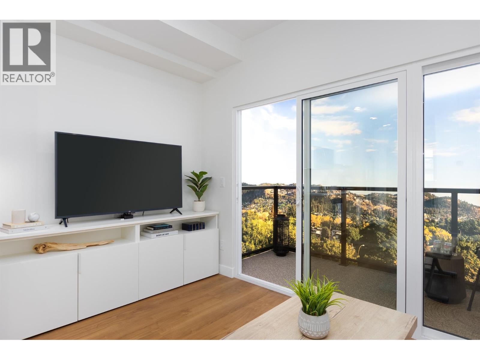 1281 Pridham Avenue Unit# 328 Lot# 84