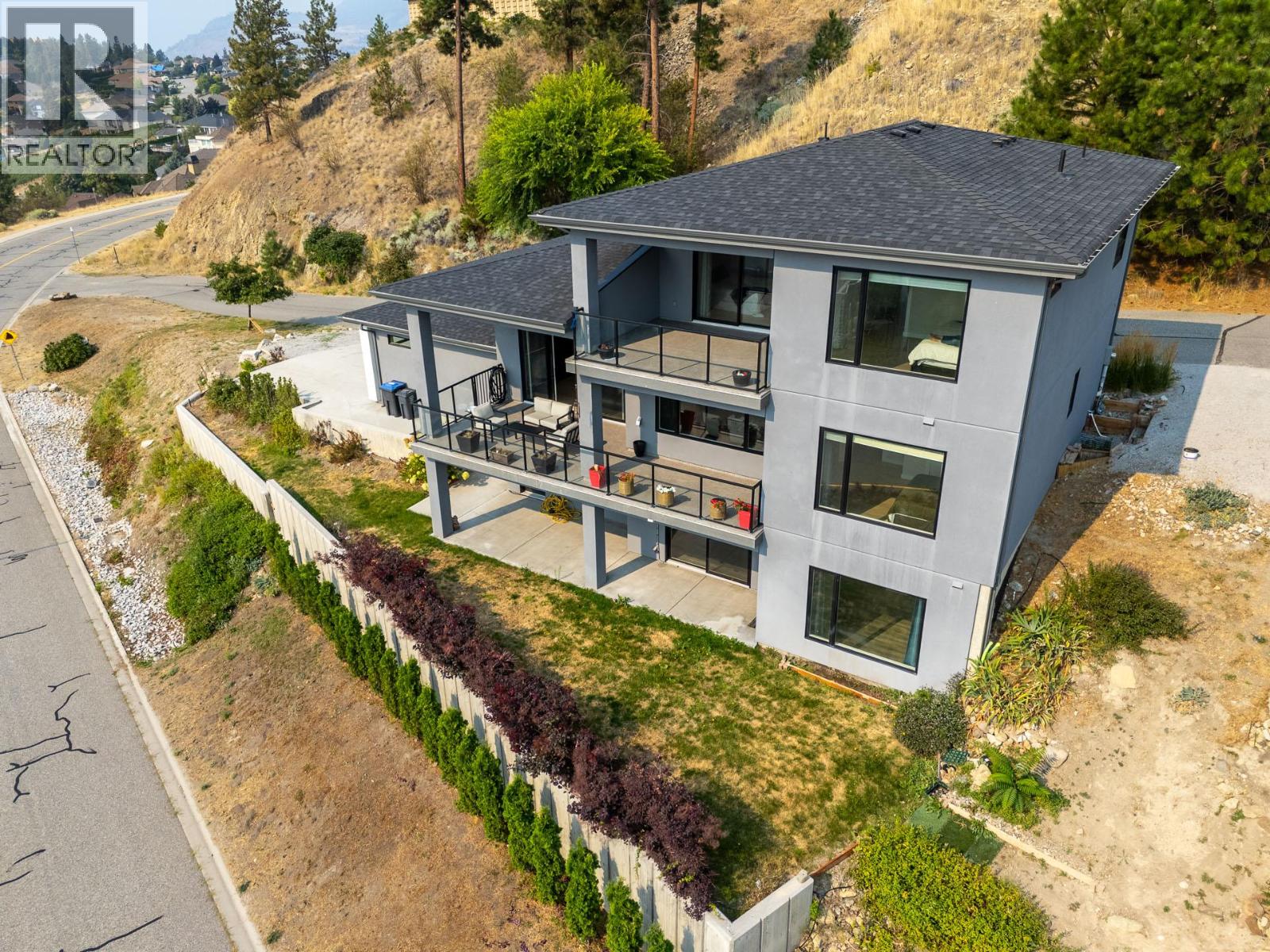 1534 GREGORY Road