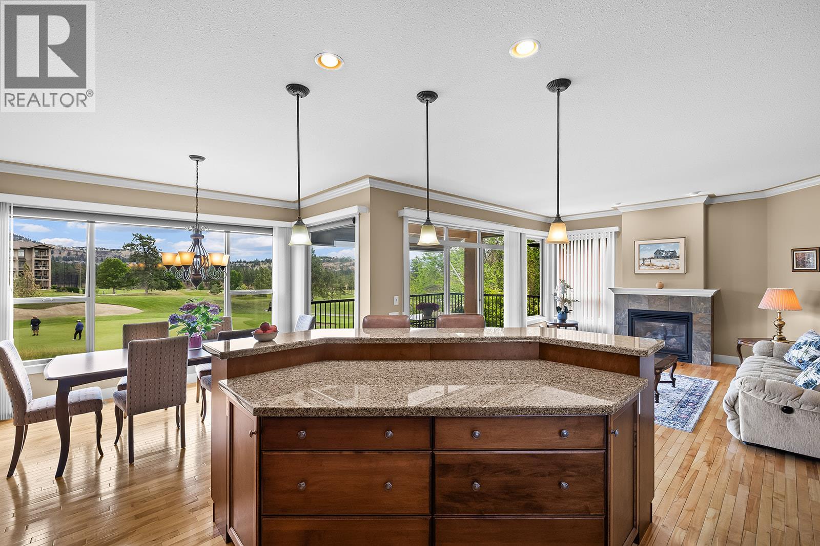2376 Mesa Vista Court