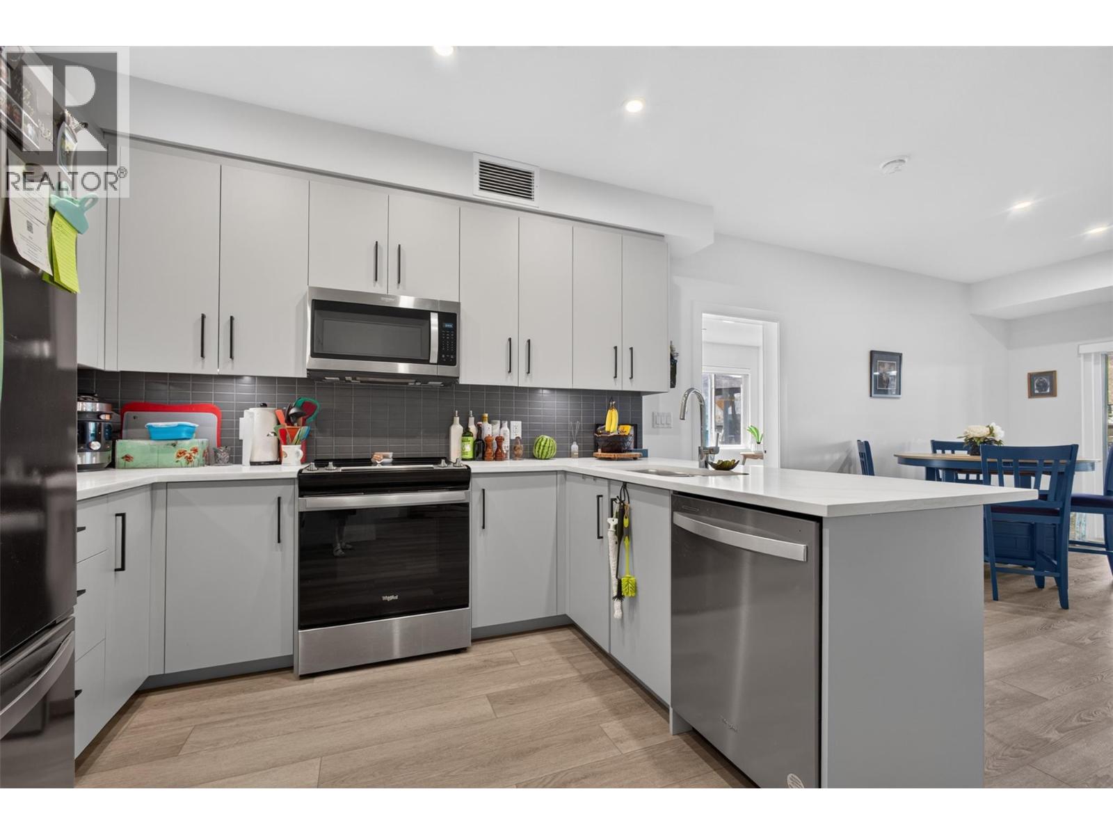 3434 Mckinley Beach Drive Unit# 101