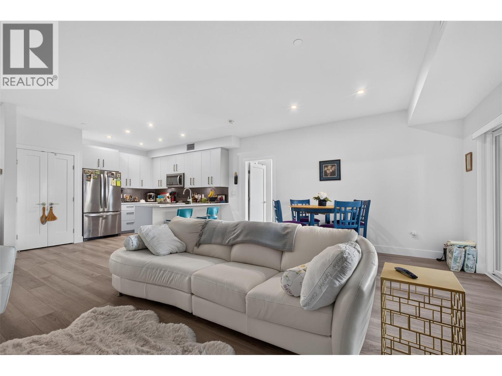 3434 Mckinley Beach Drive Unit# 101