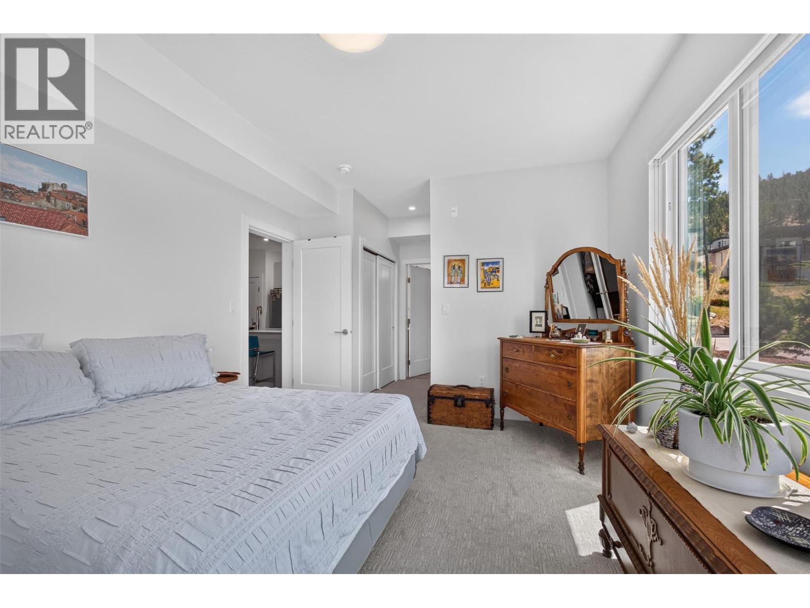 3434 Mckinley Beach Drive Unit# 101