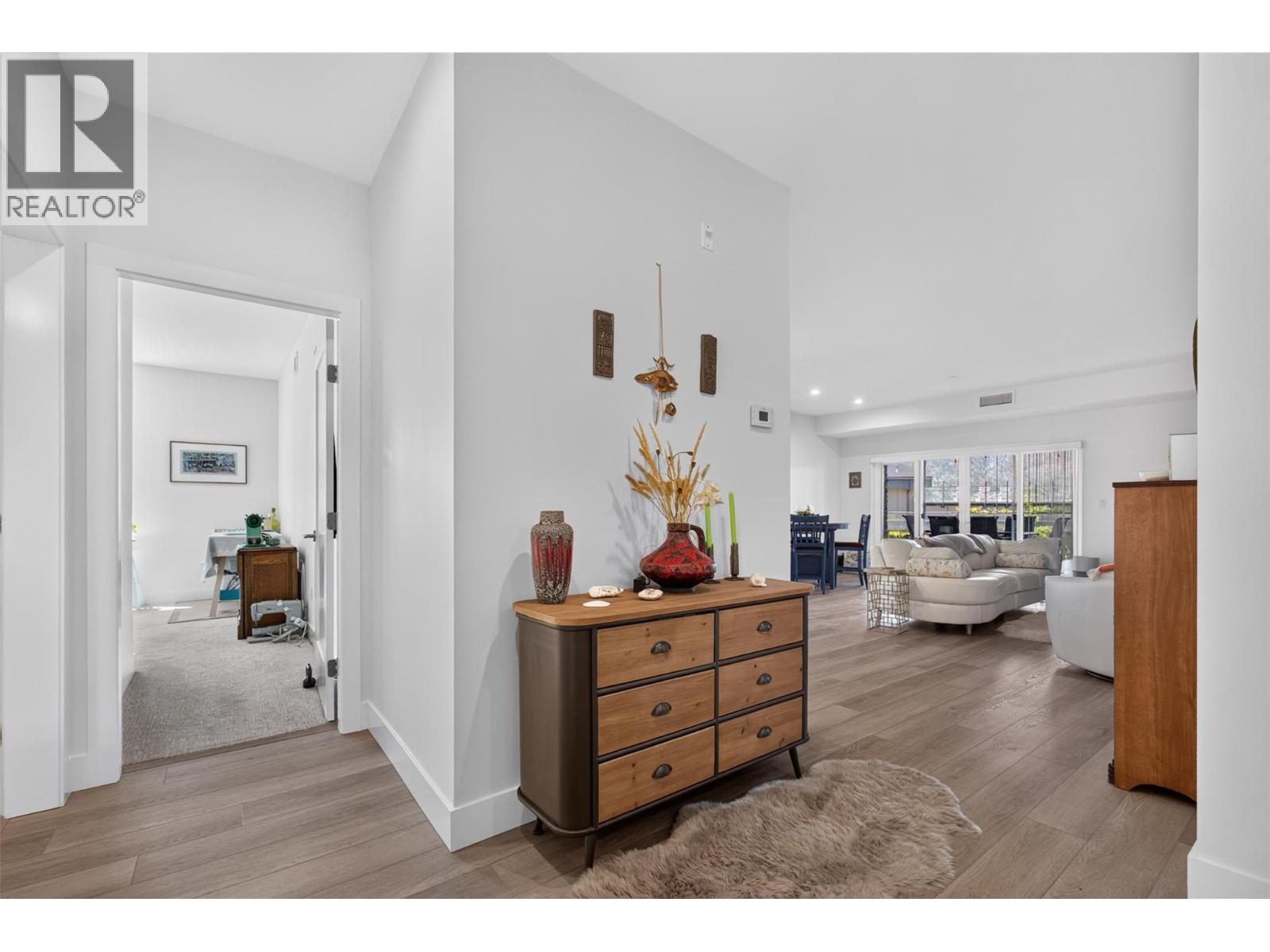 3434 Mckinley Beach Drive Unit# 101