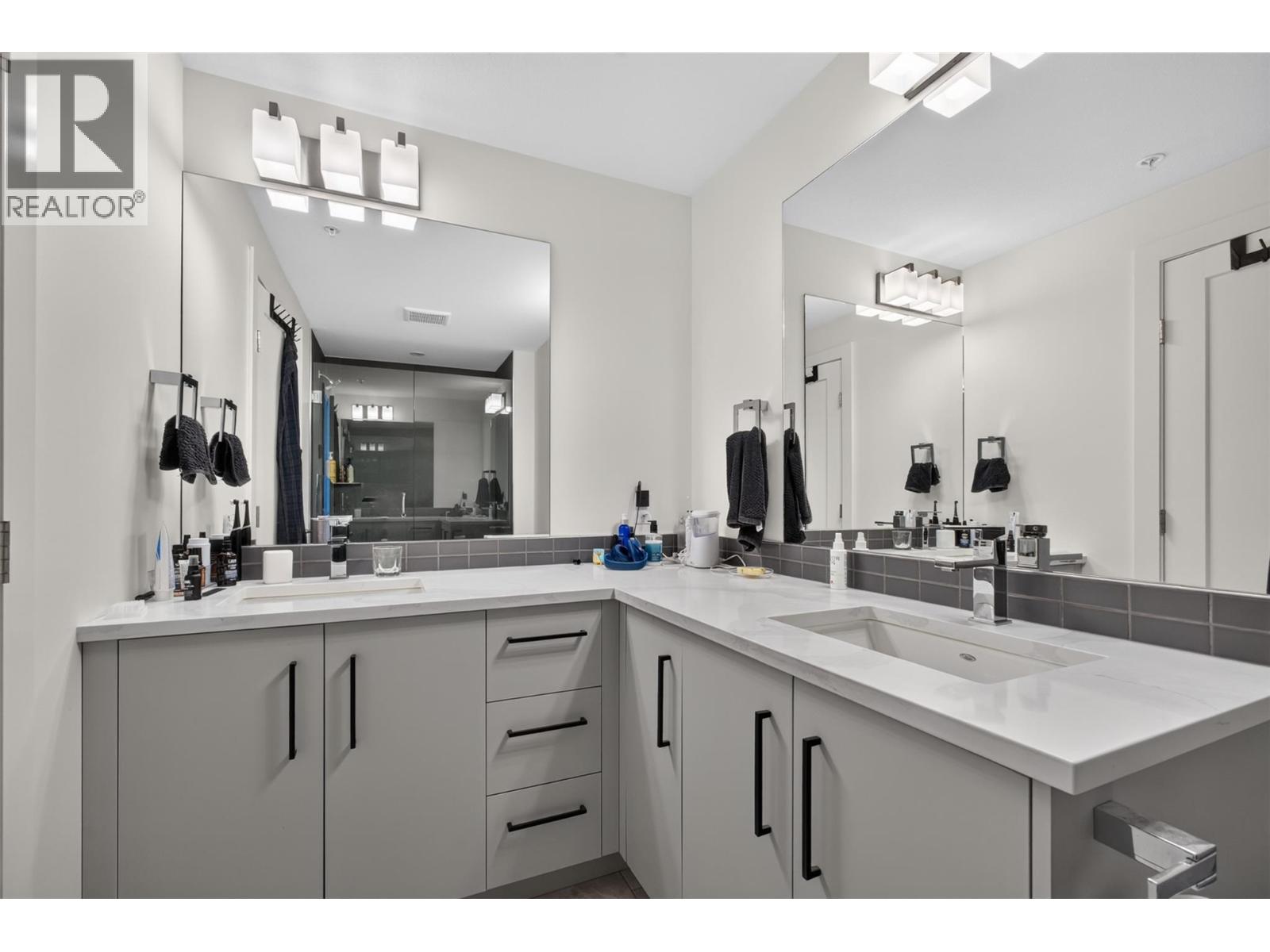 3434 Mckinley Beach Drive Unit# 101