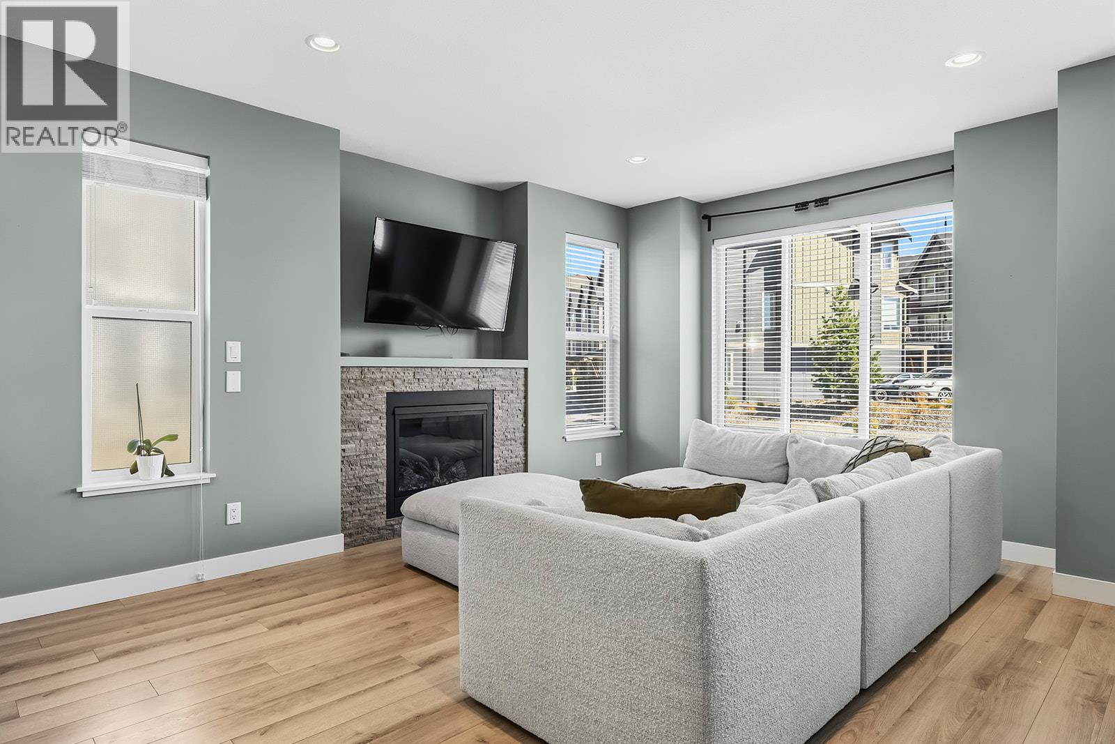 2490 Tuscany Drive Unit# 21