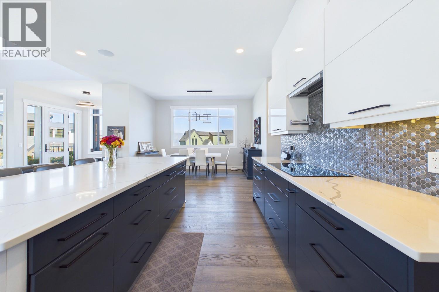 439 Redtail Court