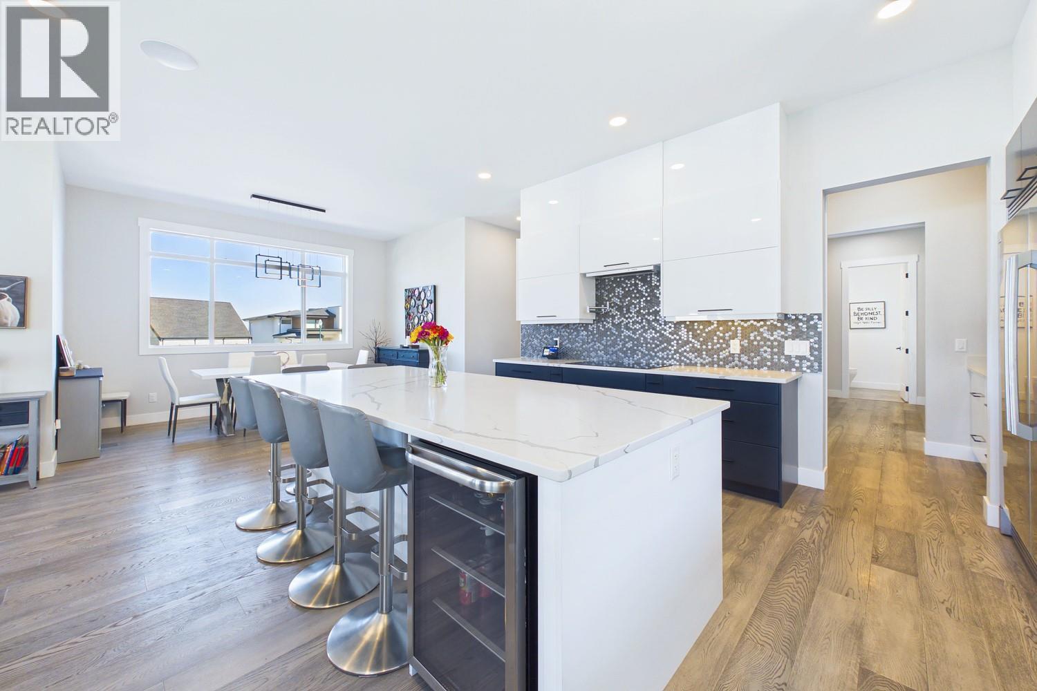 439 Redtail Court