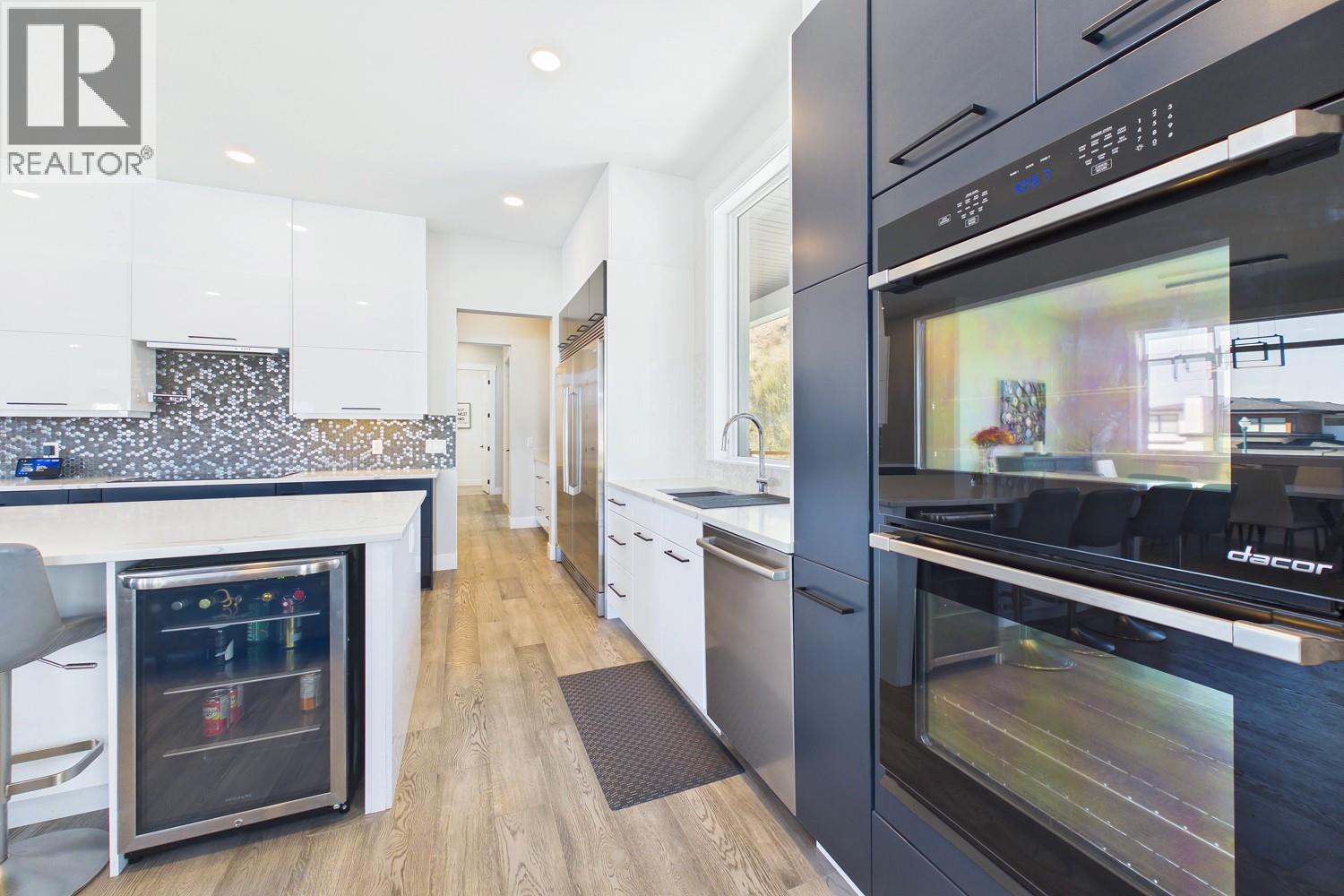 439 Redtail Court