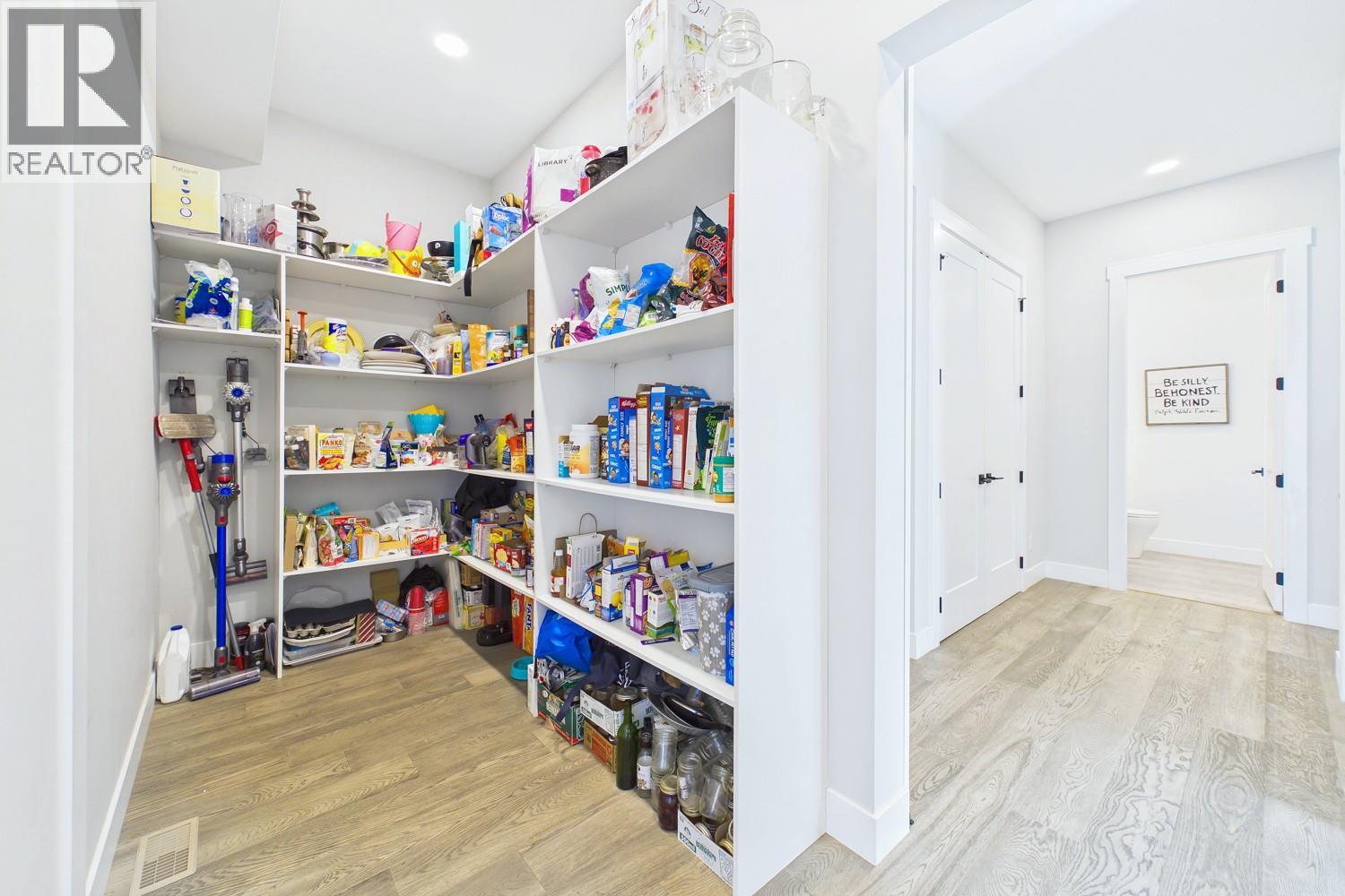 439 Redtail Court