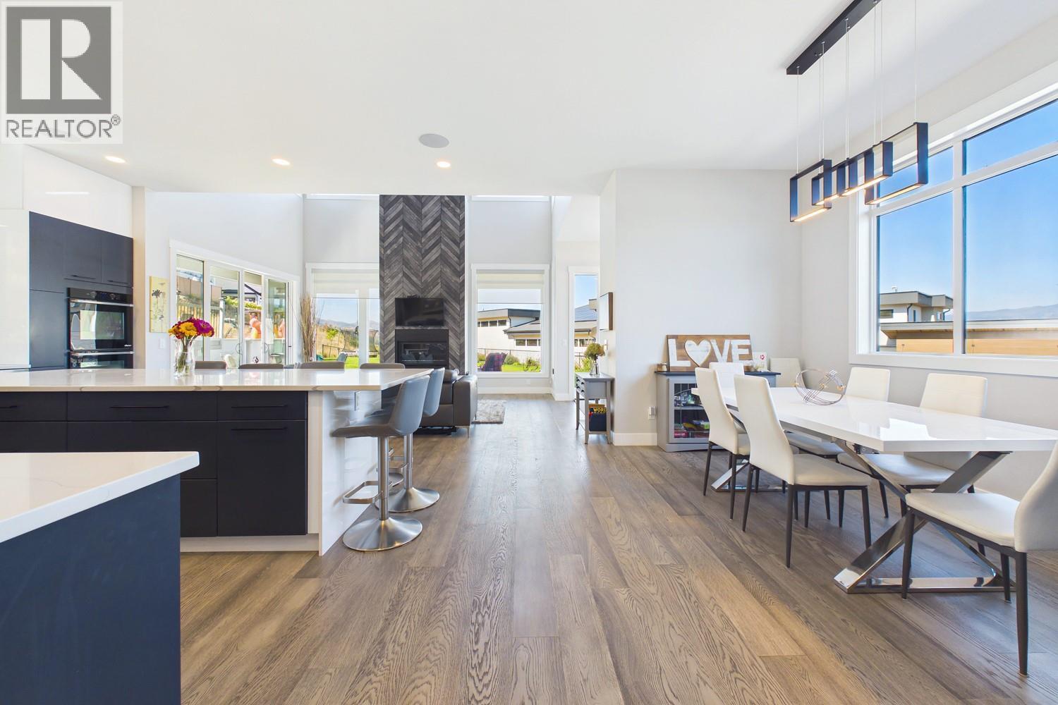 439 Redtail Court