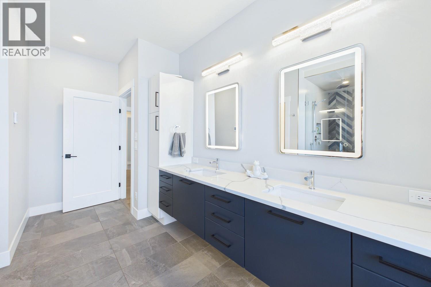 439 Redtail Court