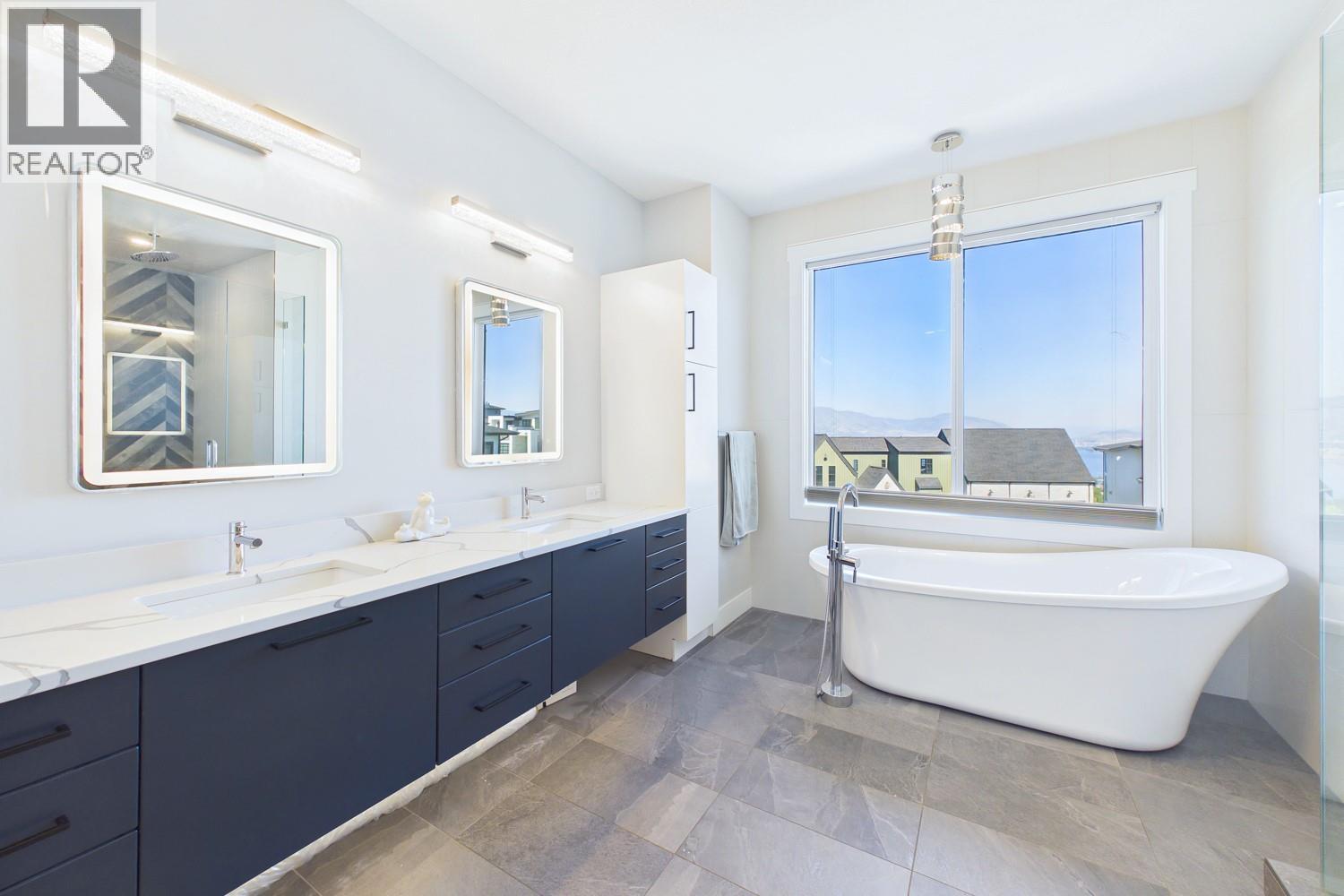 439 Redtail Court
