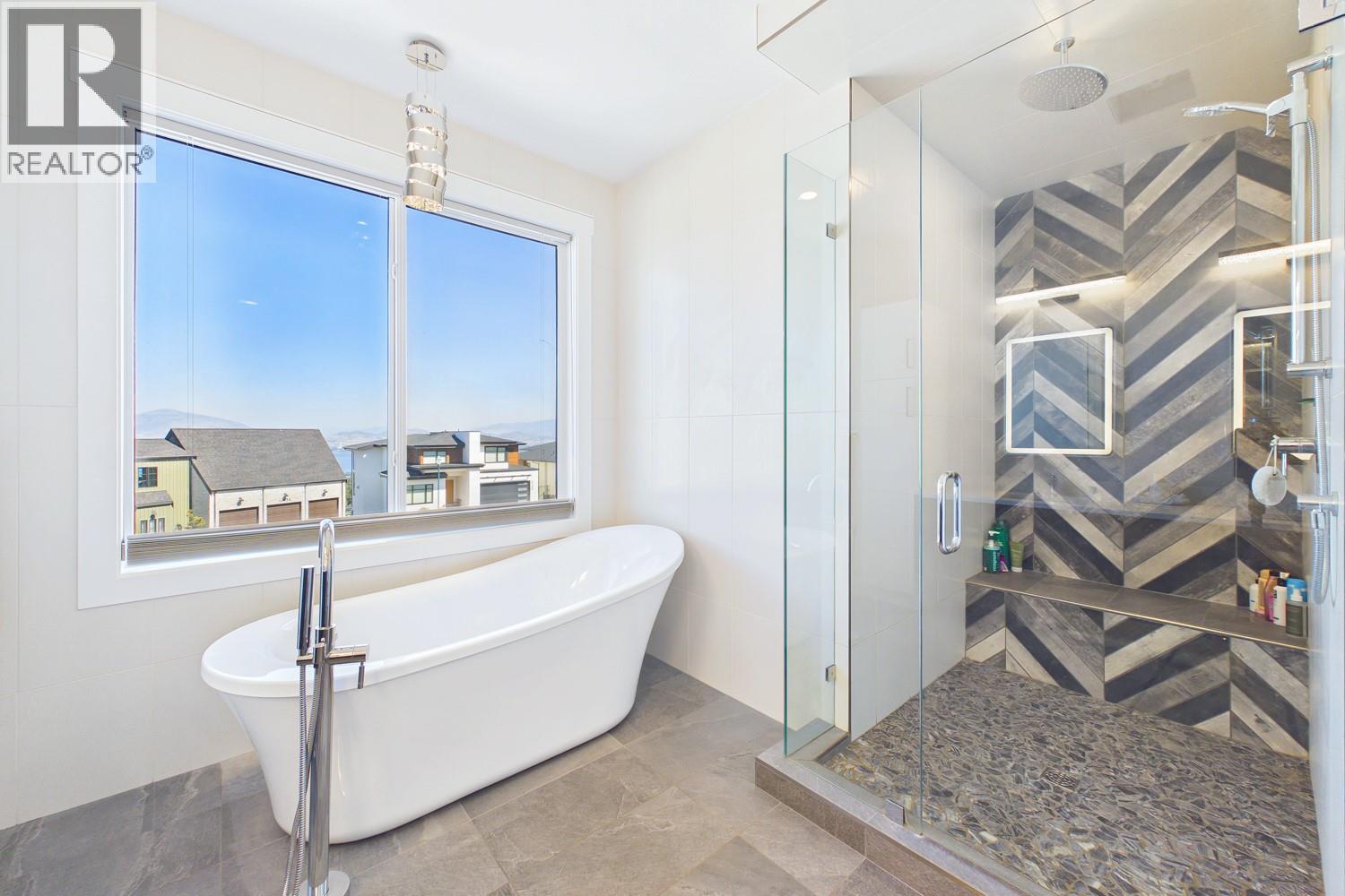 439 Redtail Court